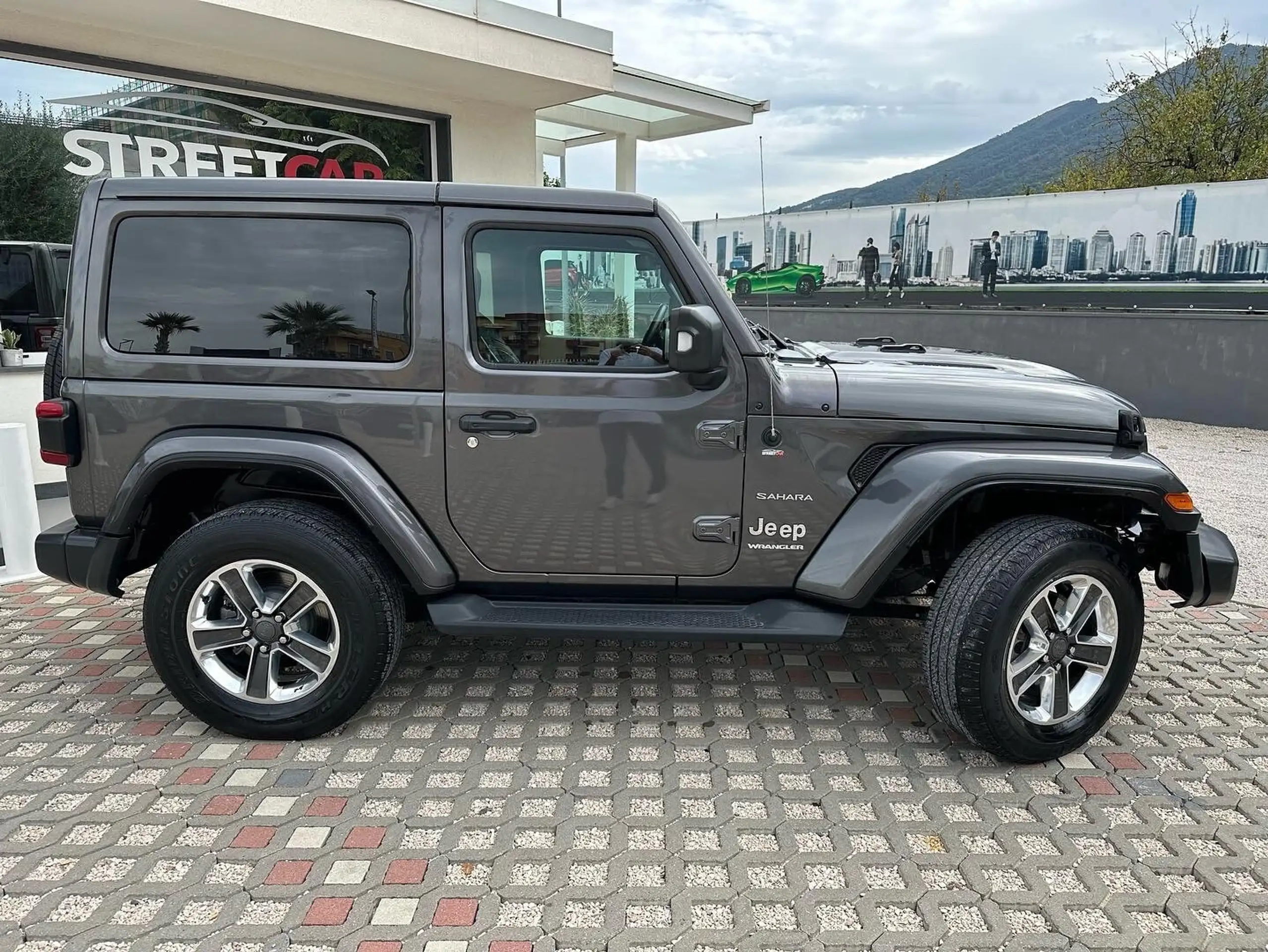 Jeep - Wrangler