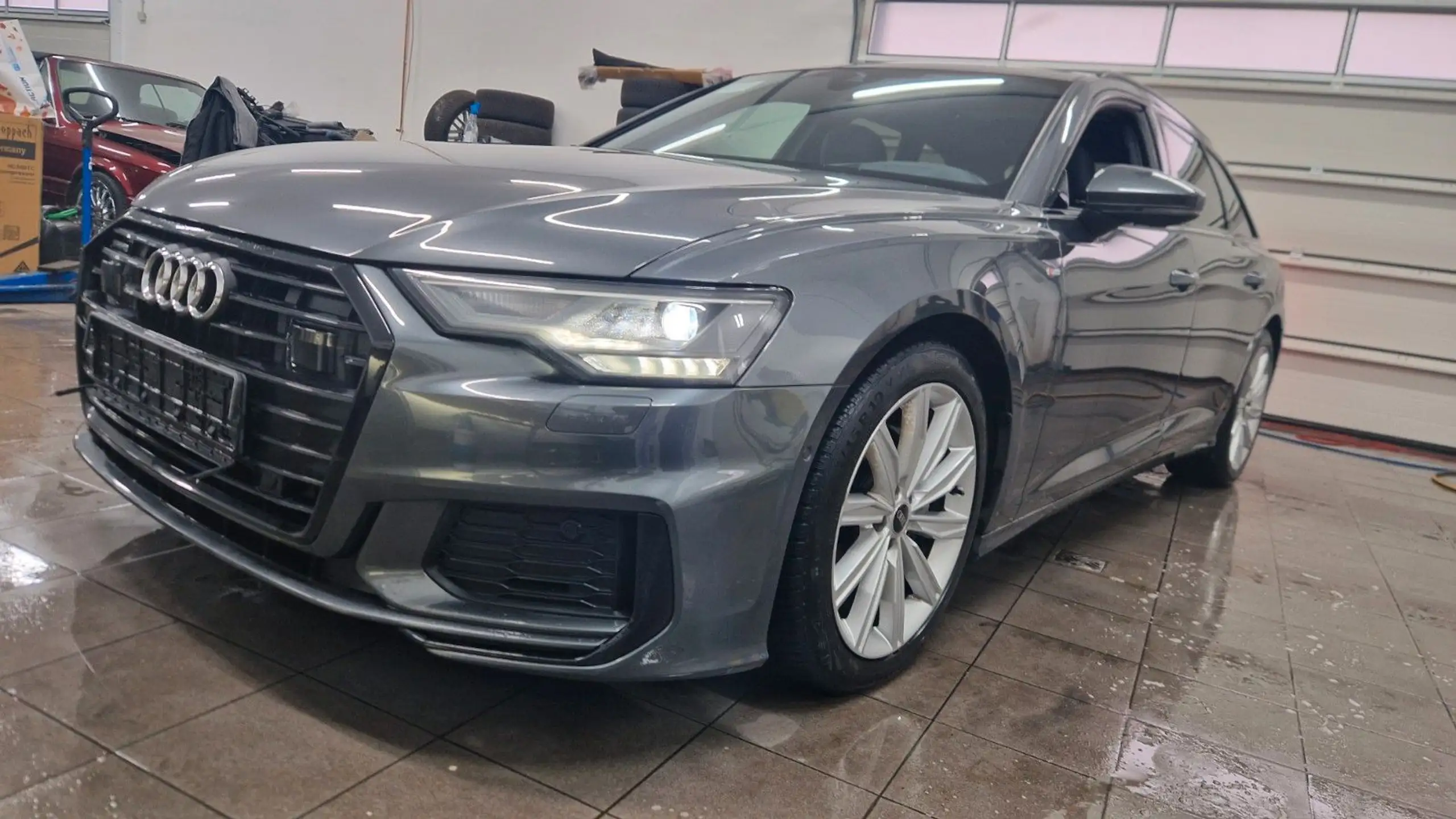 Audi - A6