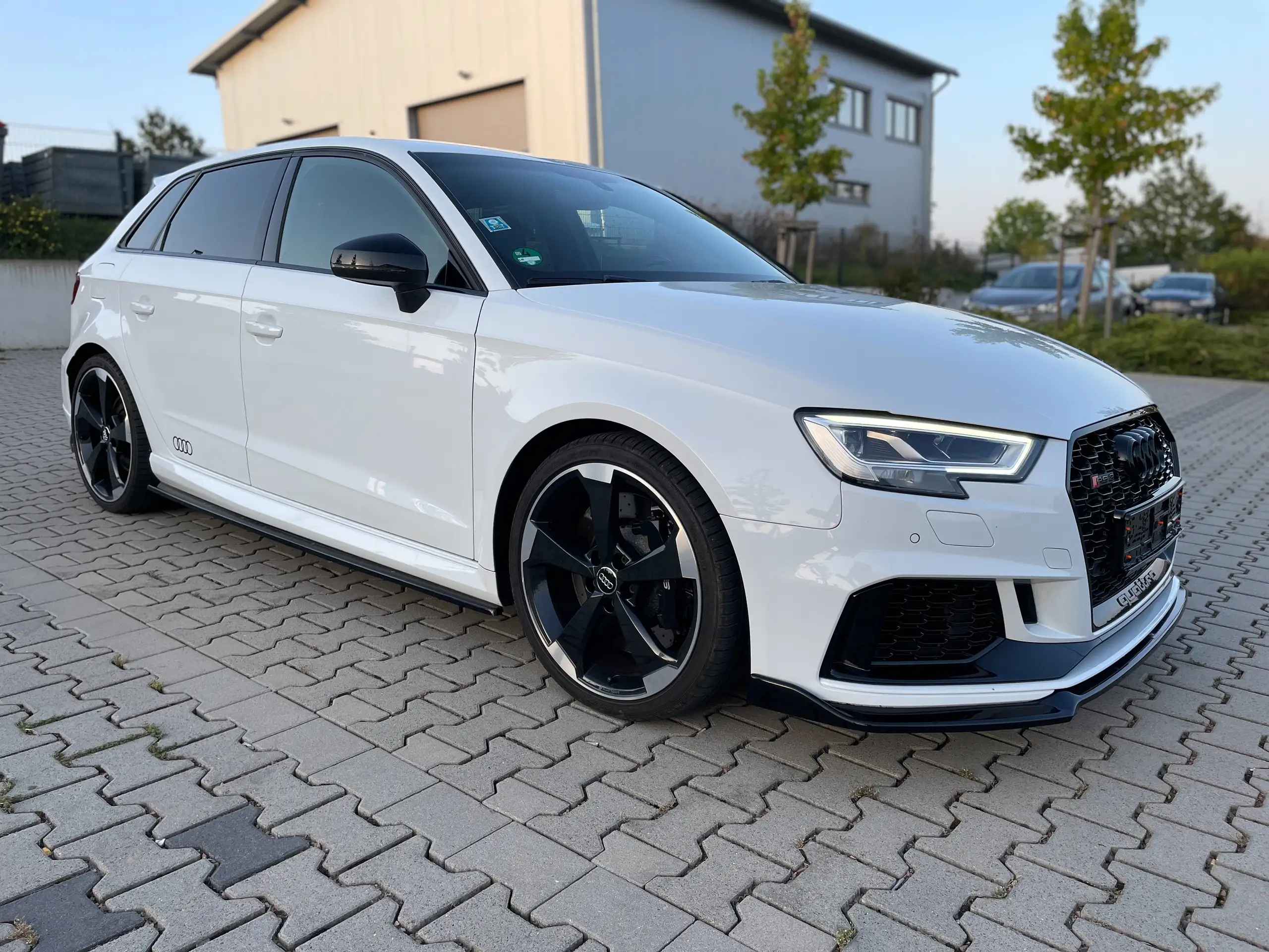 Audi - RS3