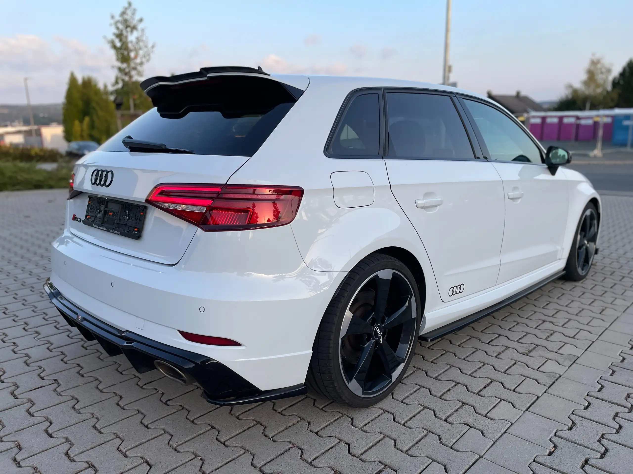 Audi - RS3