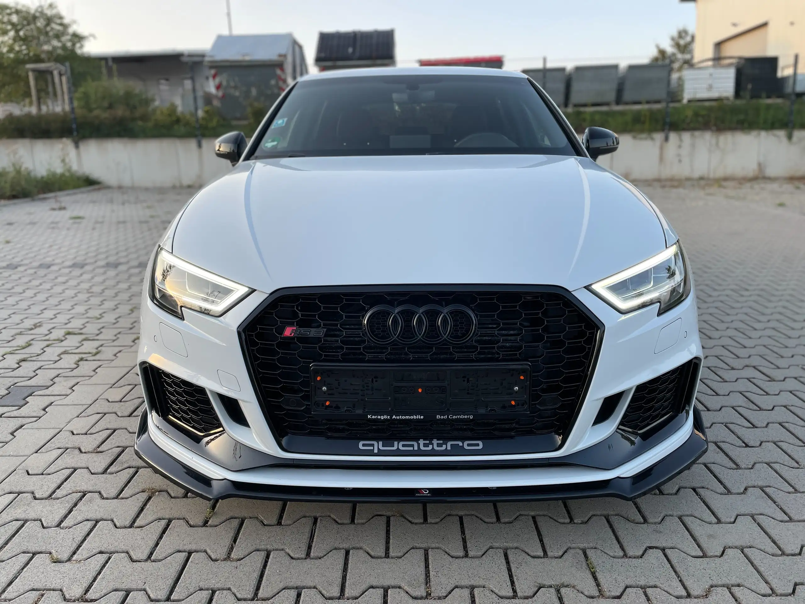 Audi - RS3