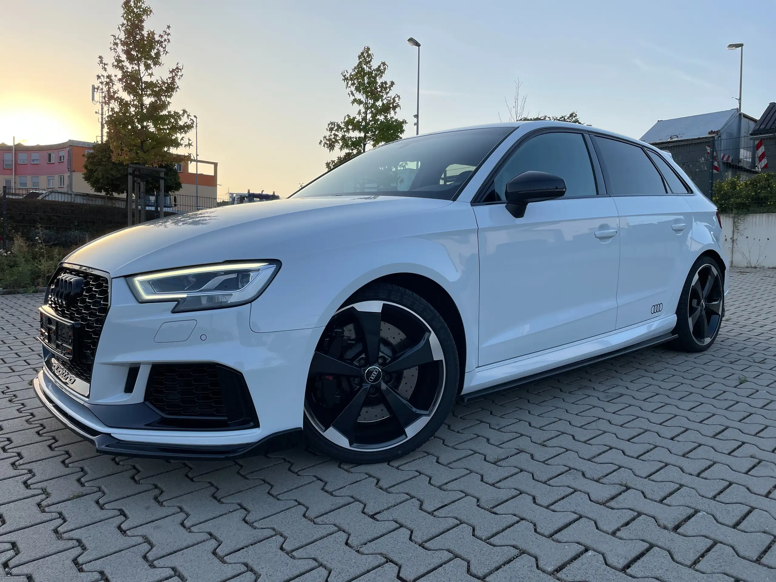 Audi - RS3