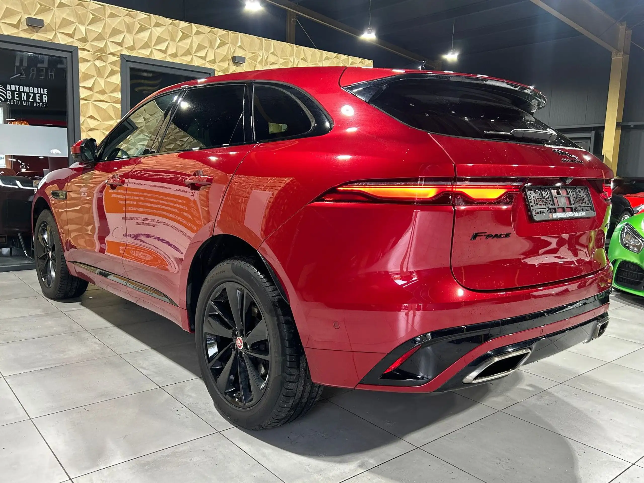 Jaguar - F-Pace