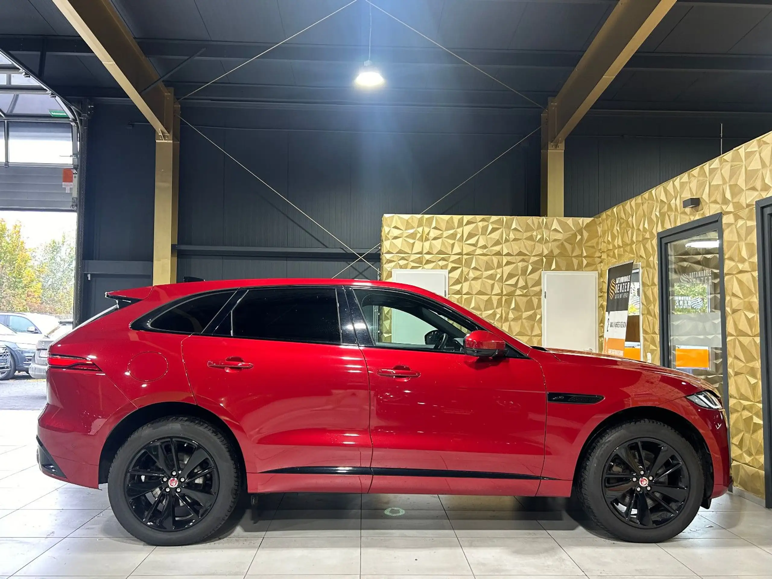 Jaguar - F-Pace