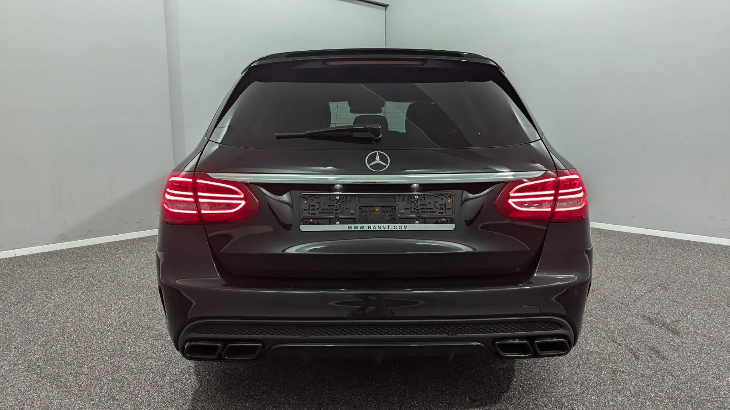 Mercedes-Benz - C 63 AMG