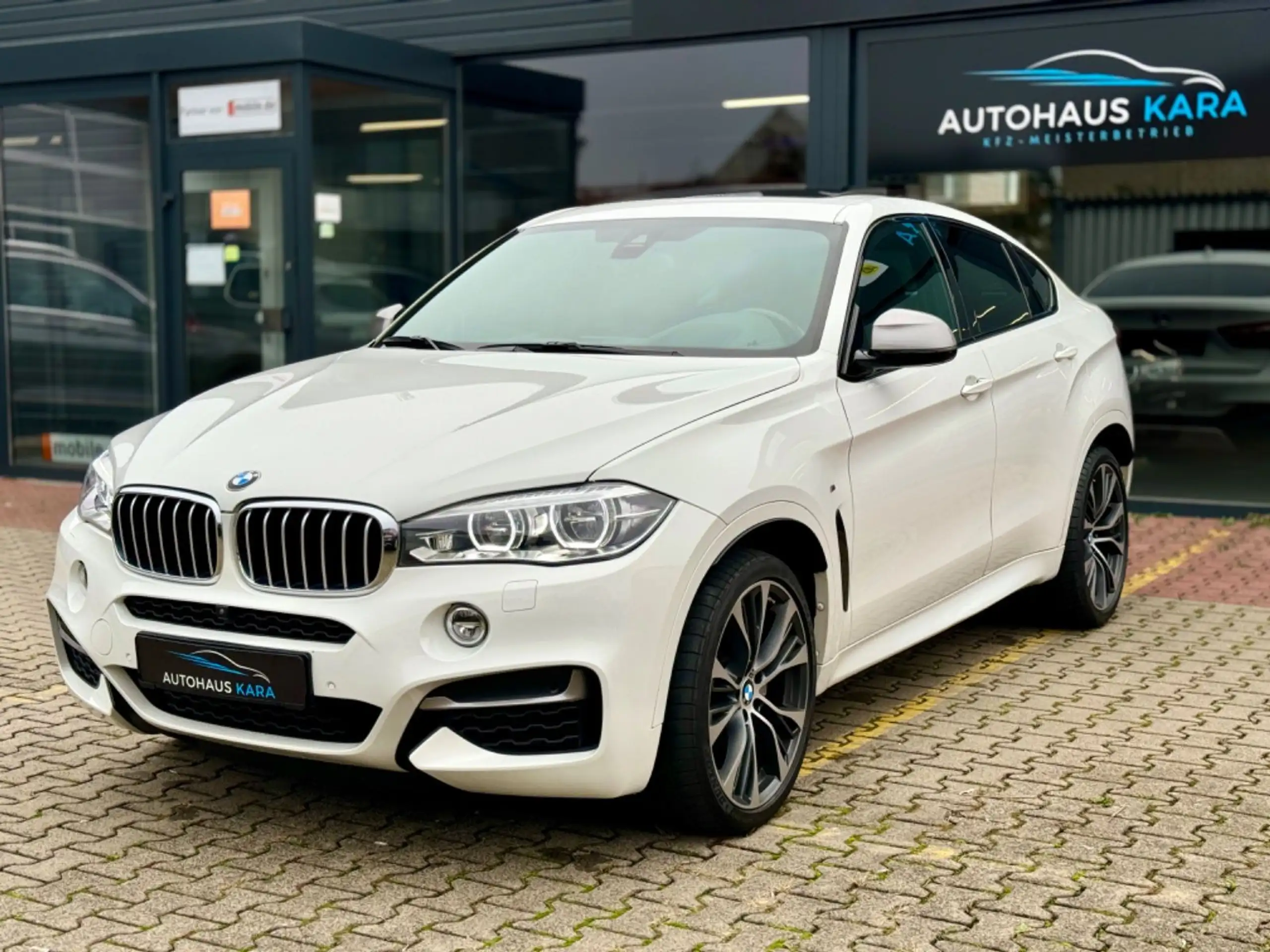 BMW - X6 M