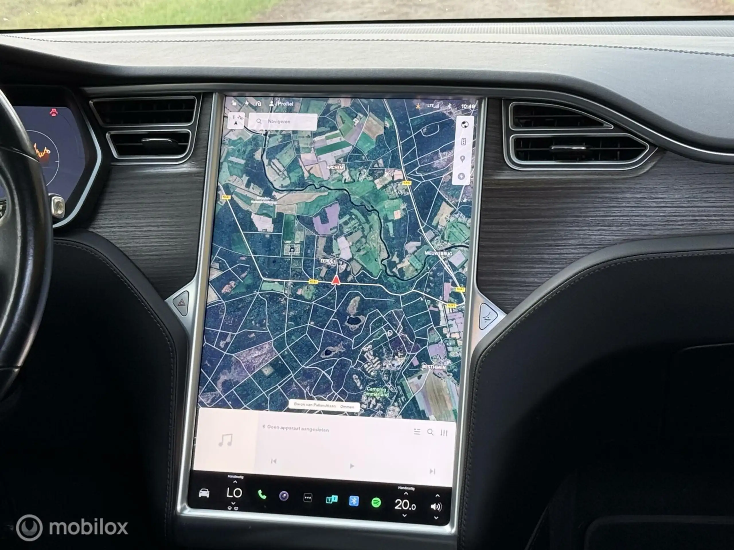 Tesla - Model X