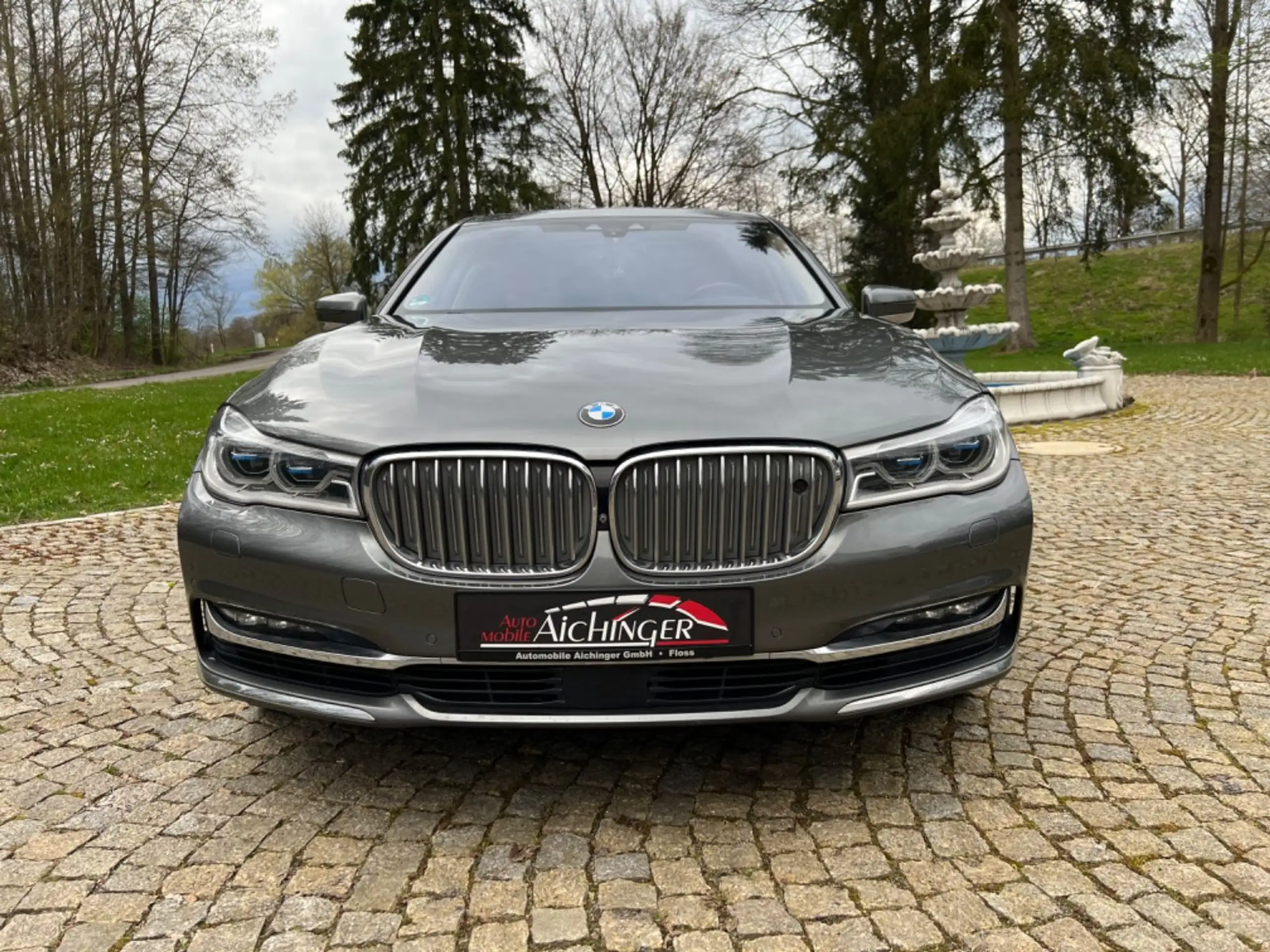 BMW - 750