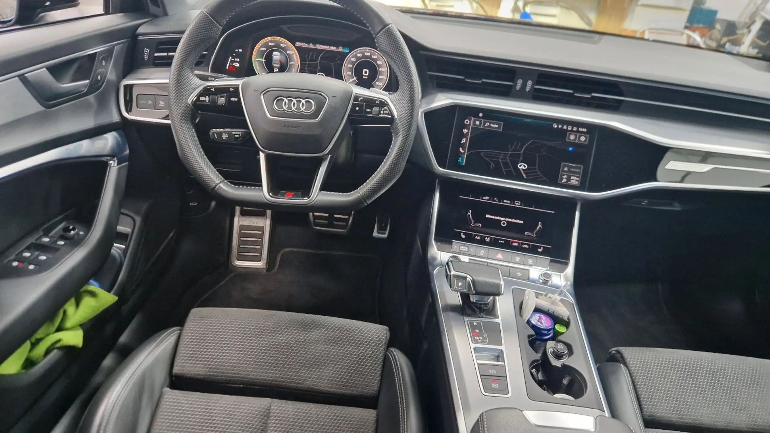 Audi - A6