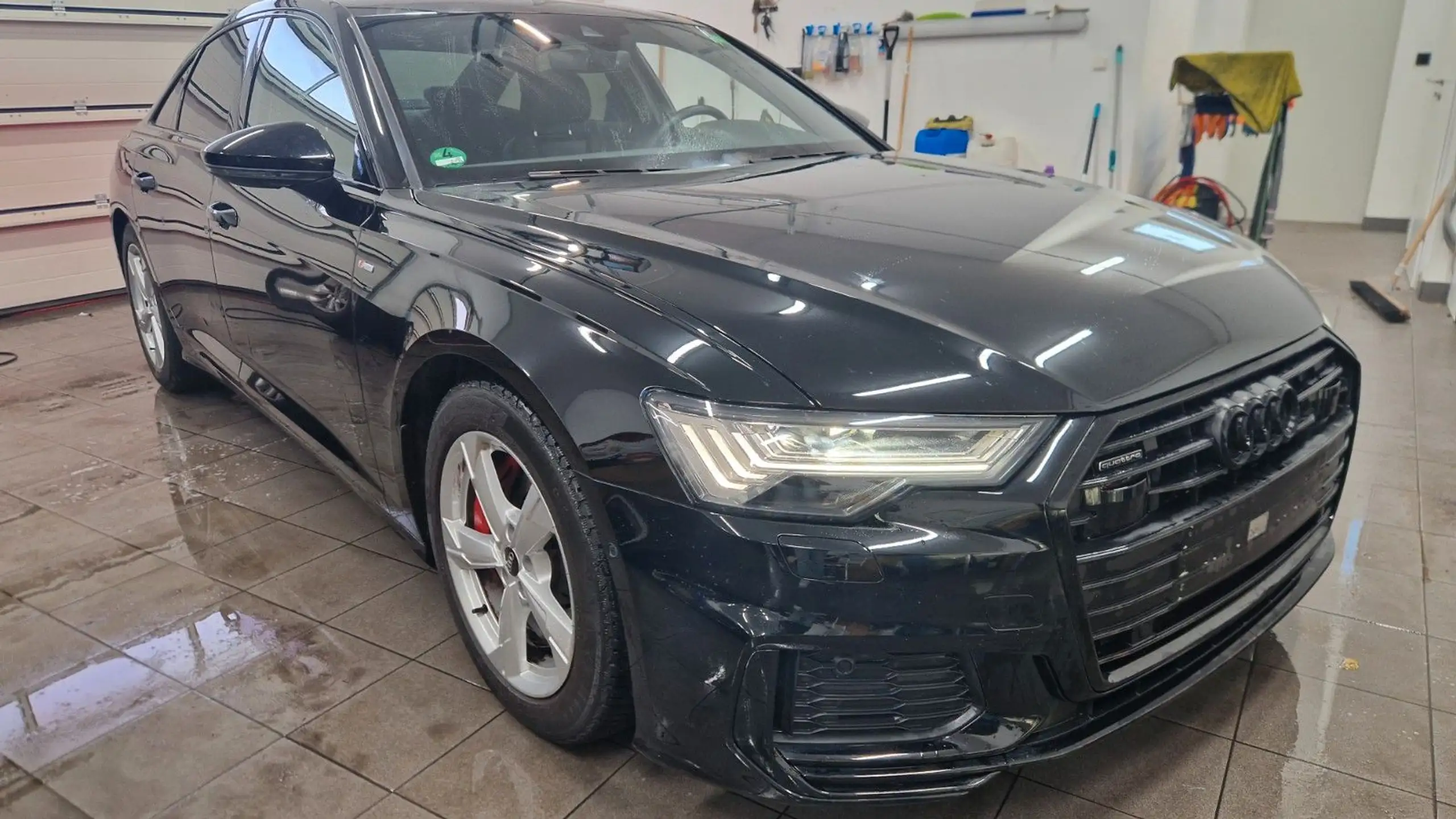 Audi - A6