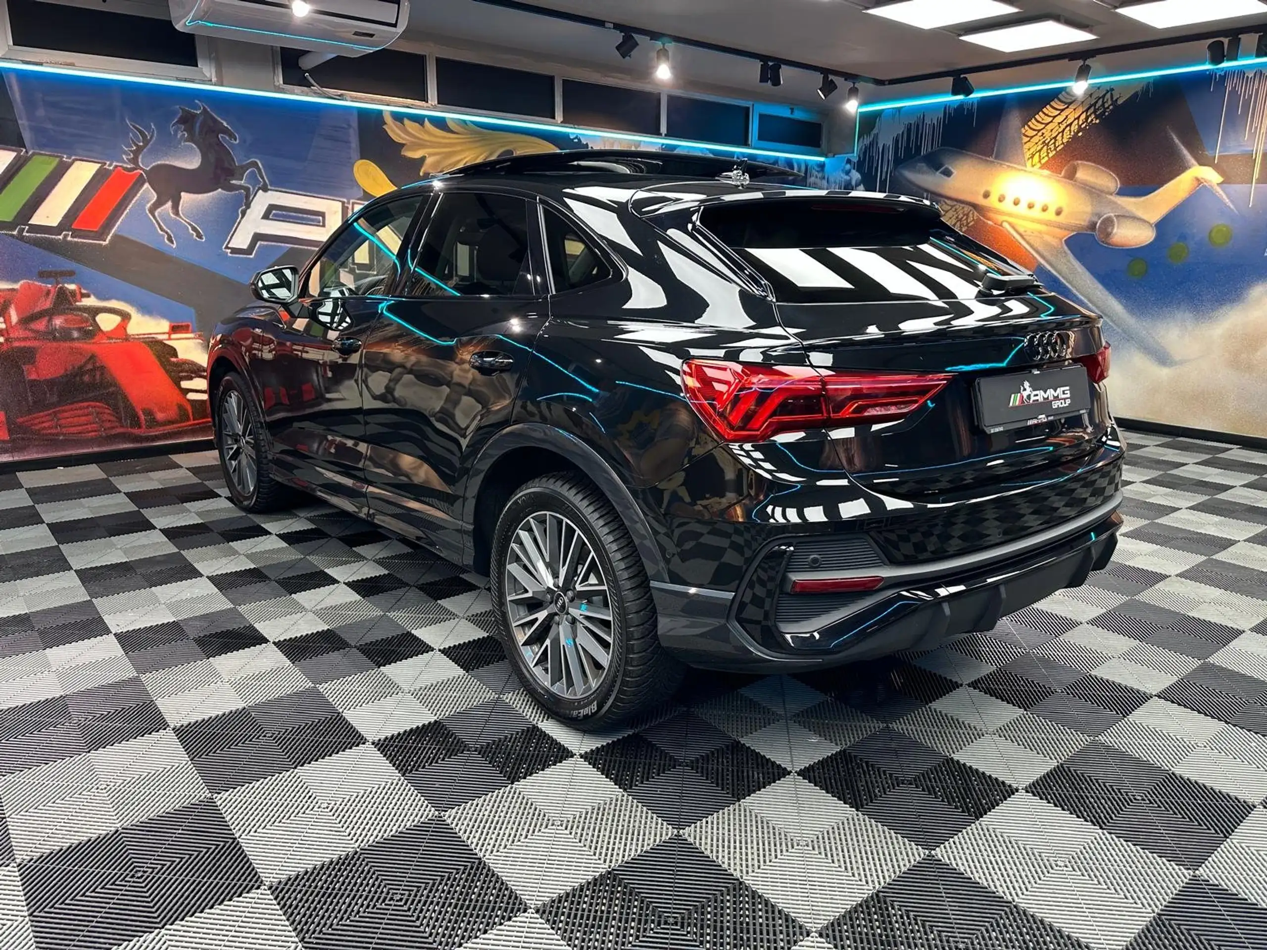 Audi - Q3