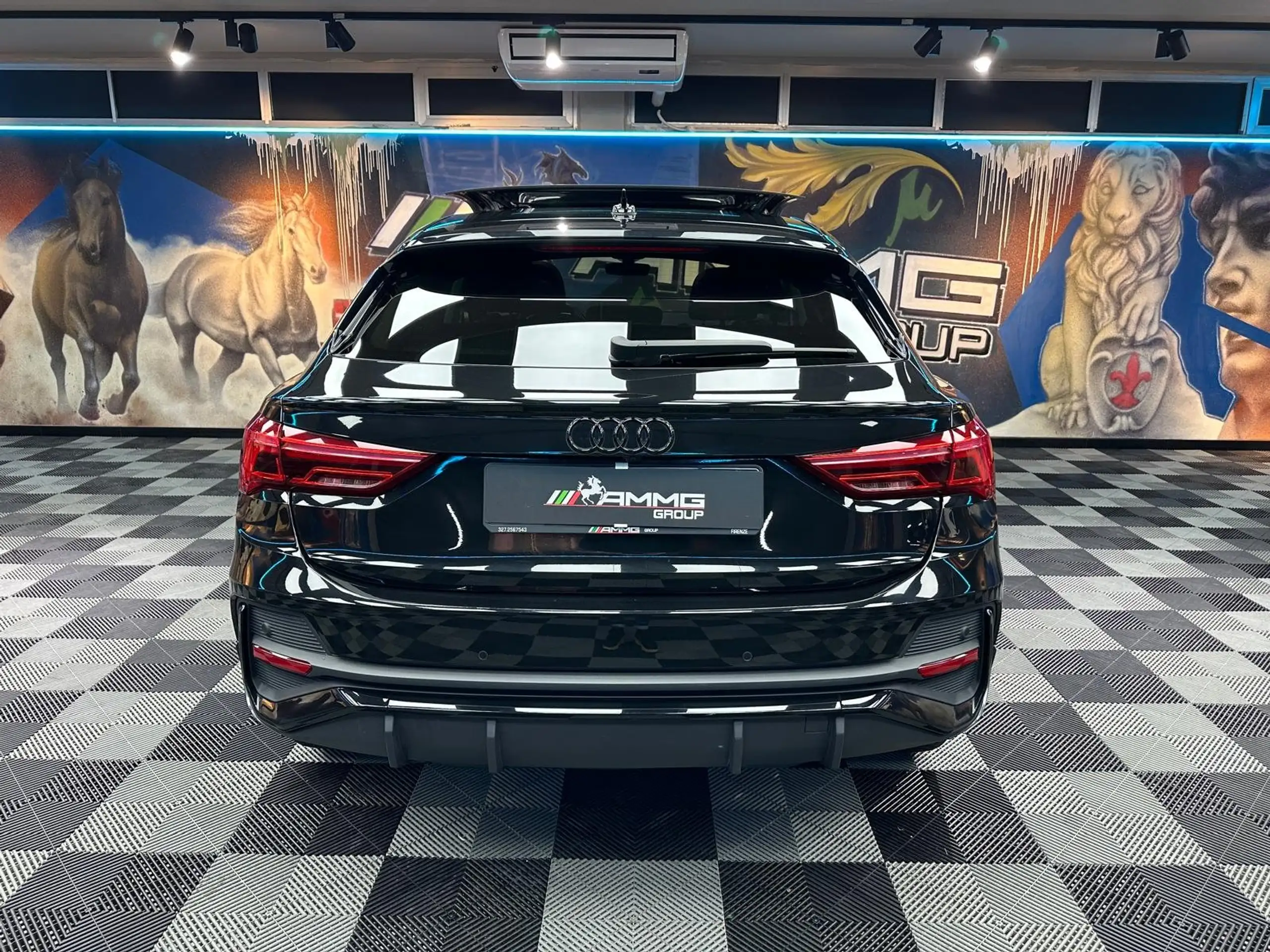 Audi - Q3