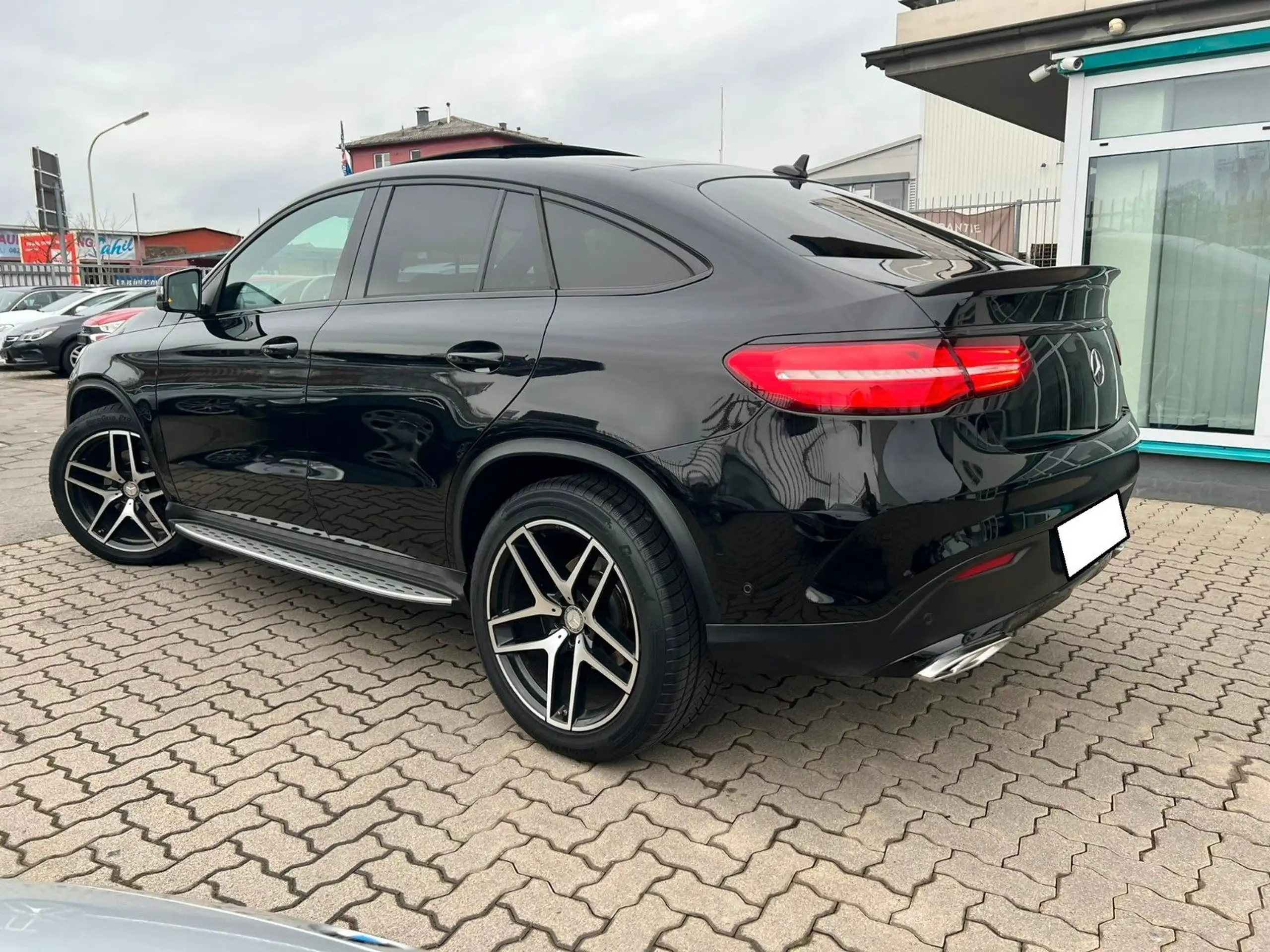 Mercedes-Benz - GLE 350