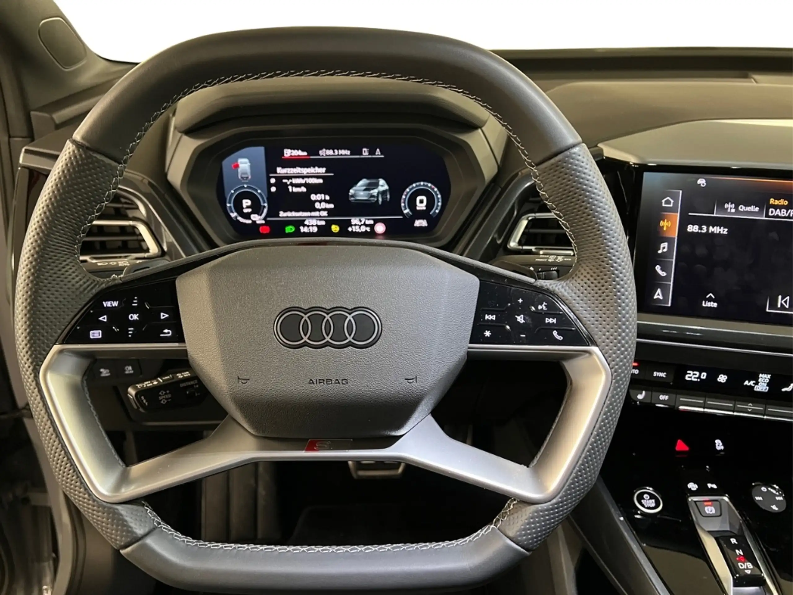 Audi - Q4 e-tron