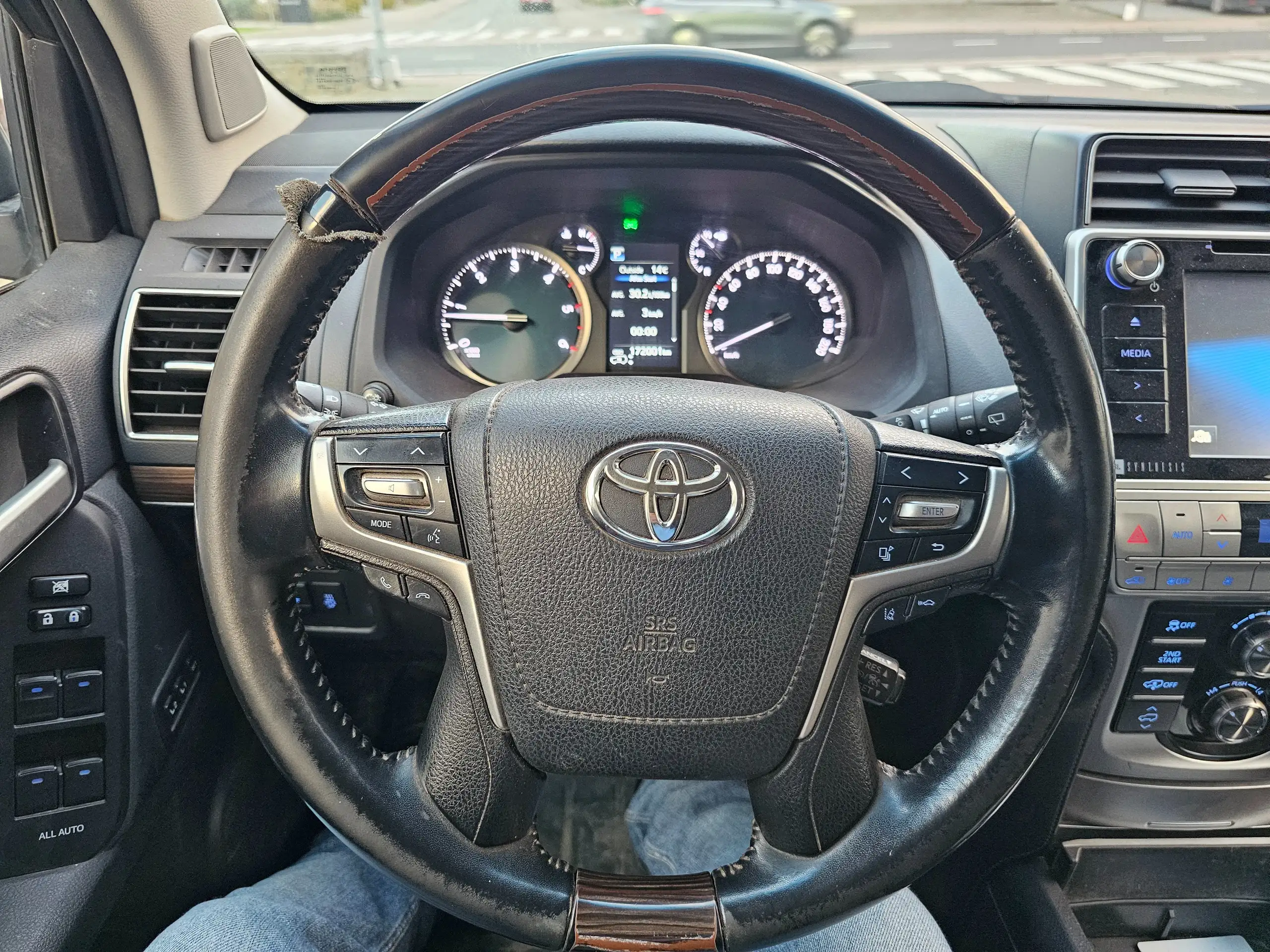 Toyota - Land Cruiser