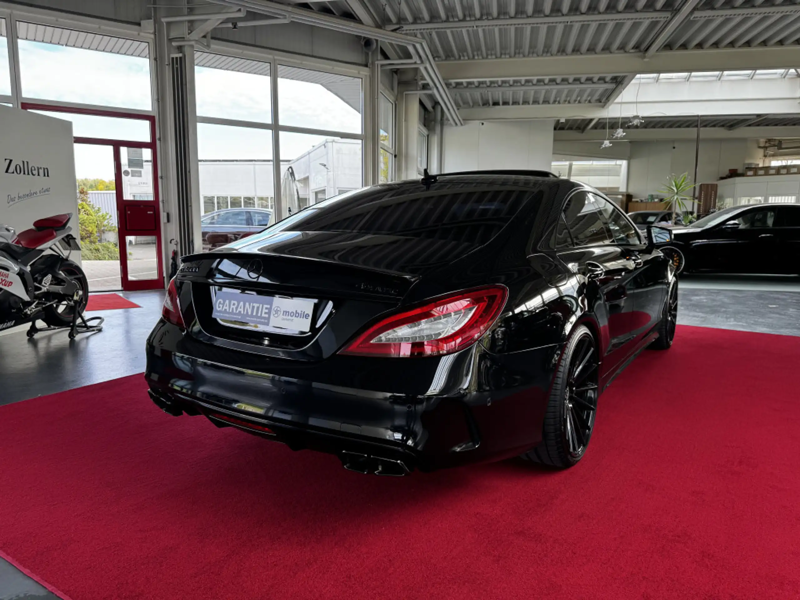 Mercedes-Benz - CLS 500