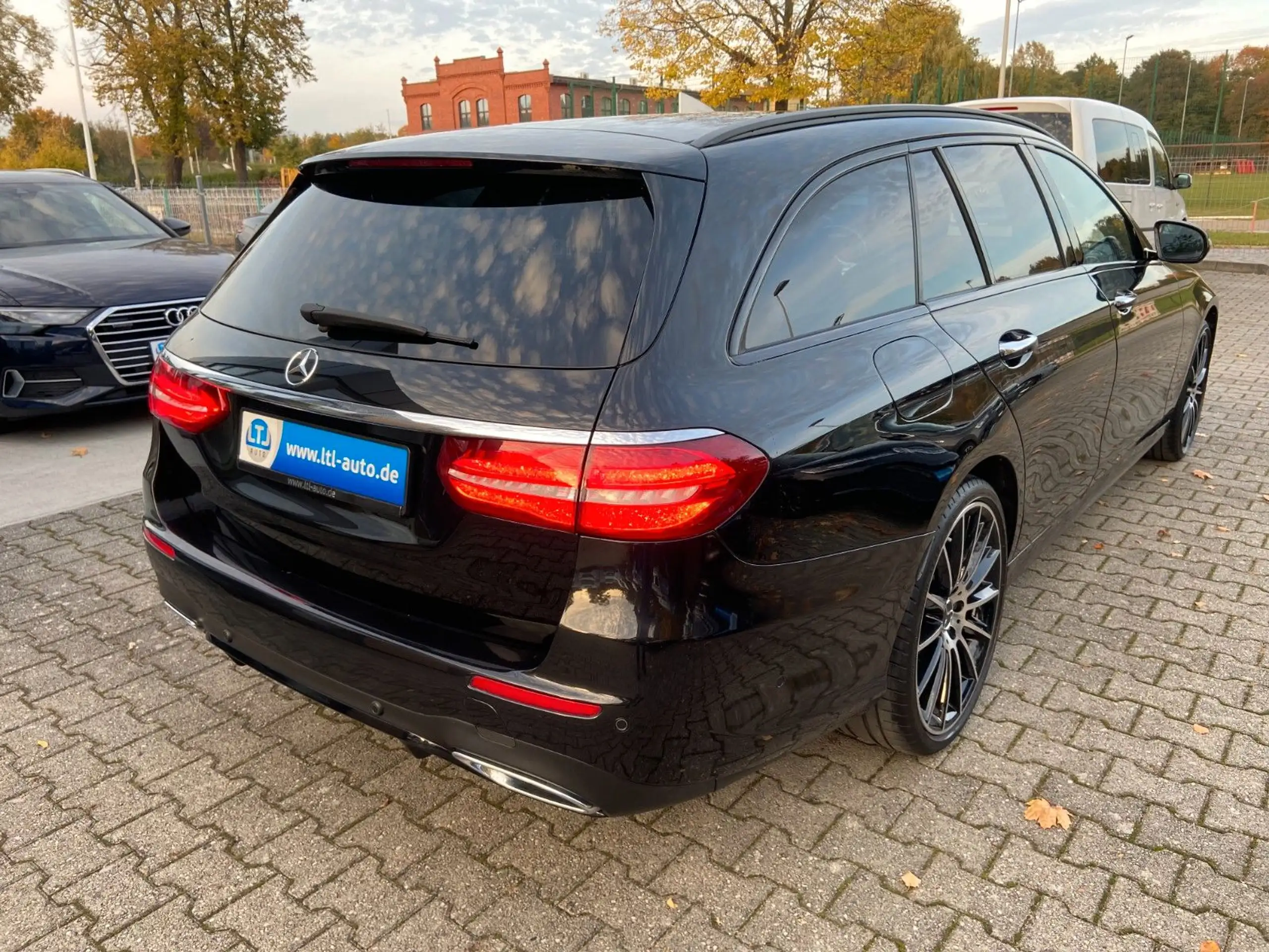 Mercedes-Benz - E 400