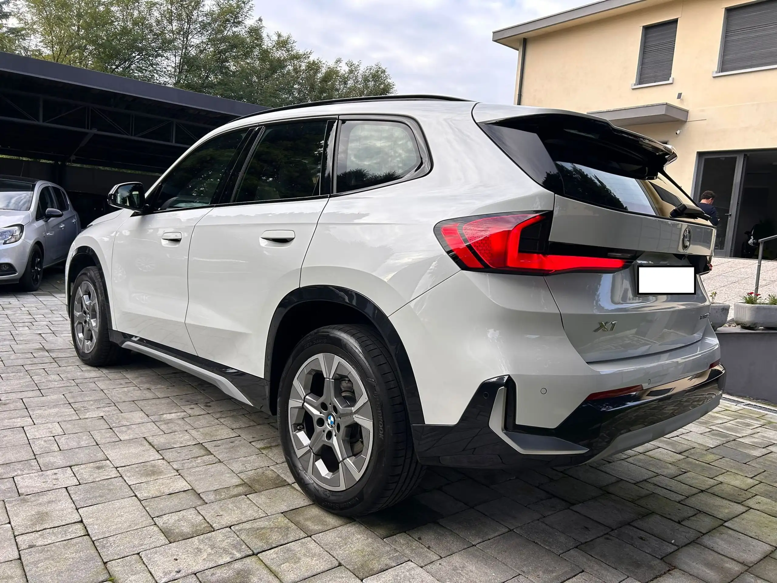 BMW - X1