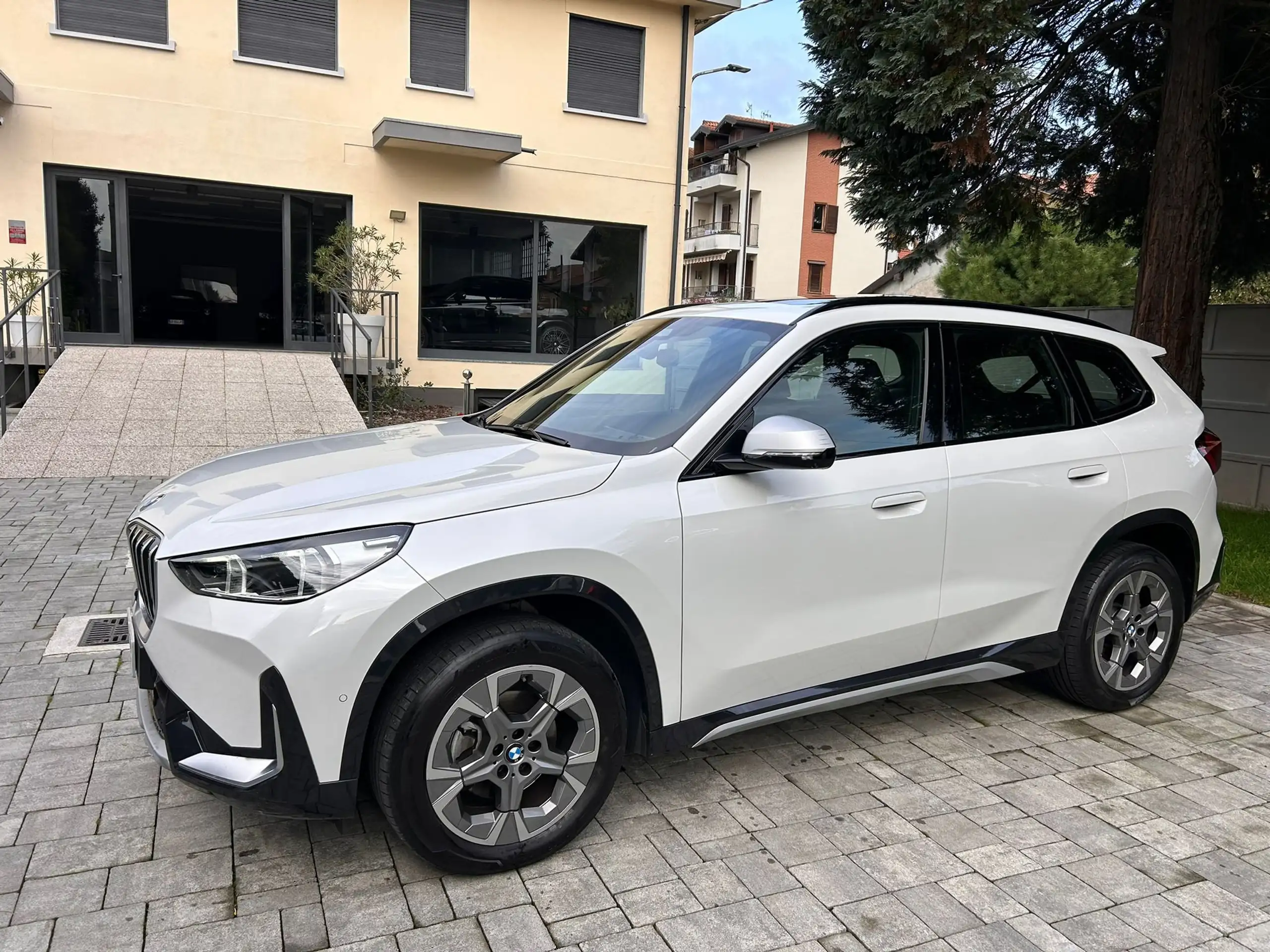 BMW - X1