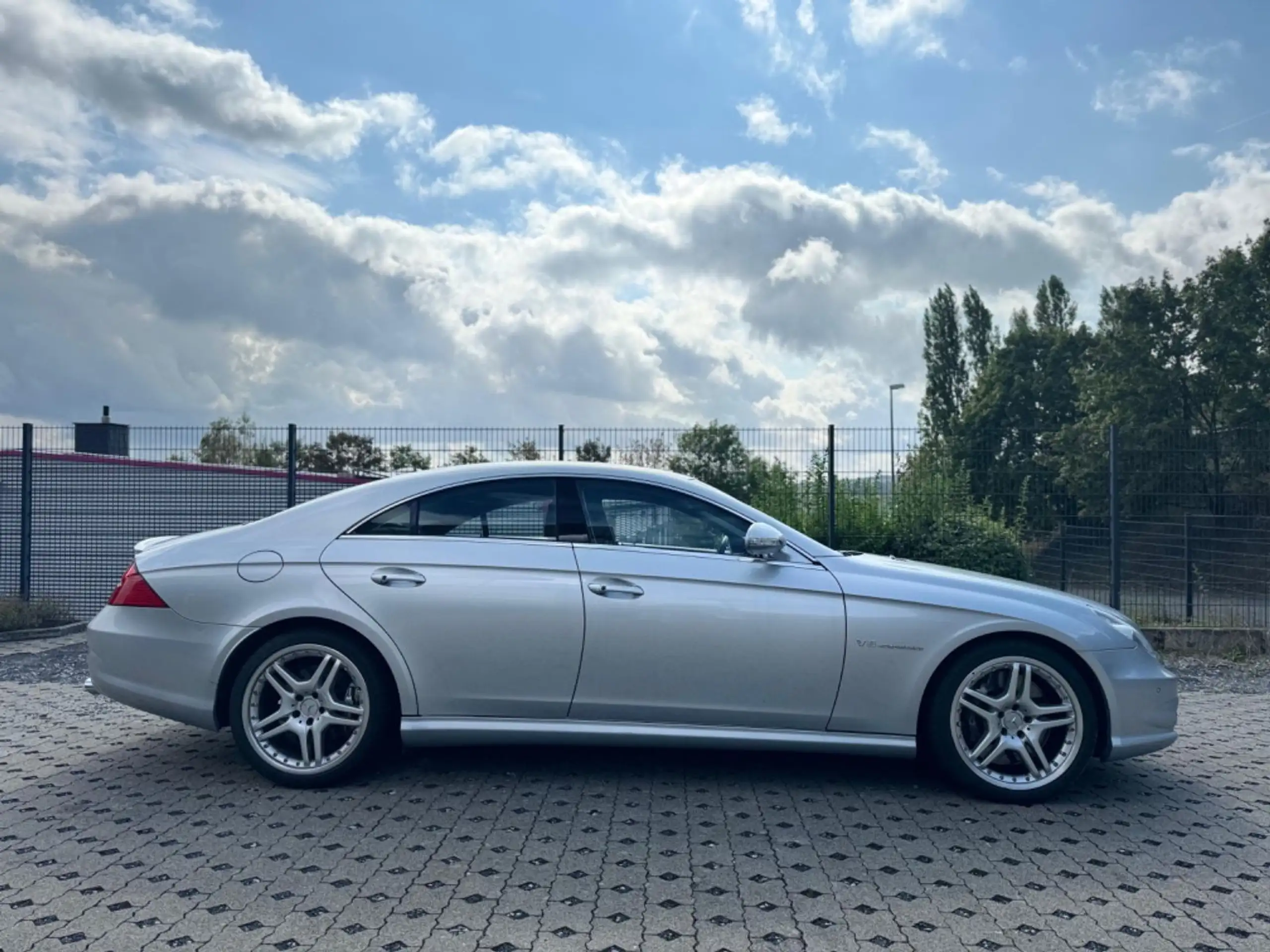 Mercedes-Benz - CLS 55 AMG