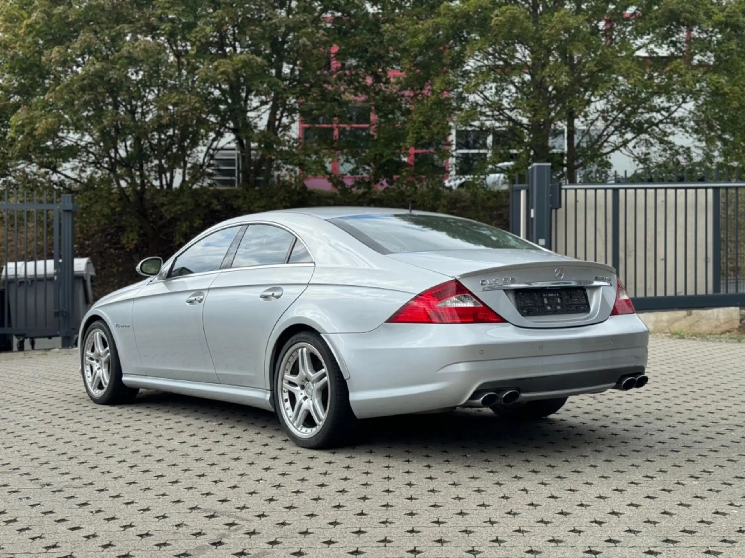 Mercedes-Benz - CLS 55 AMG