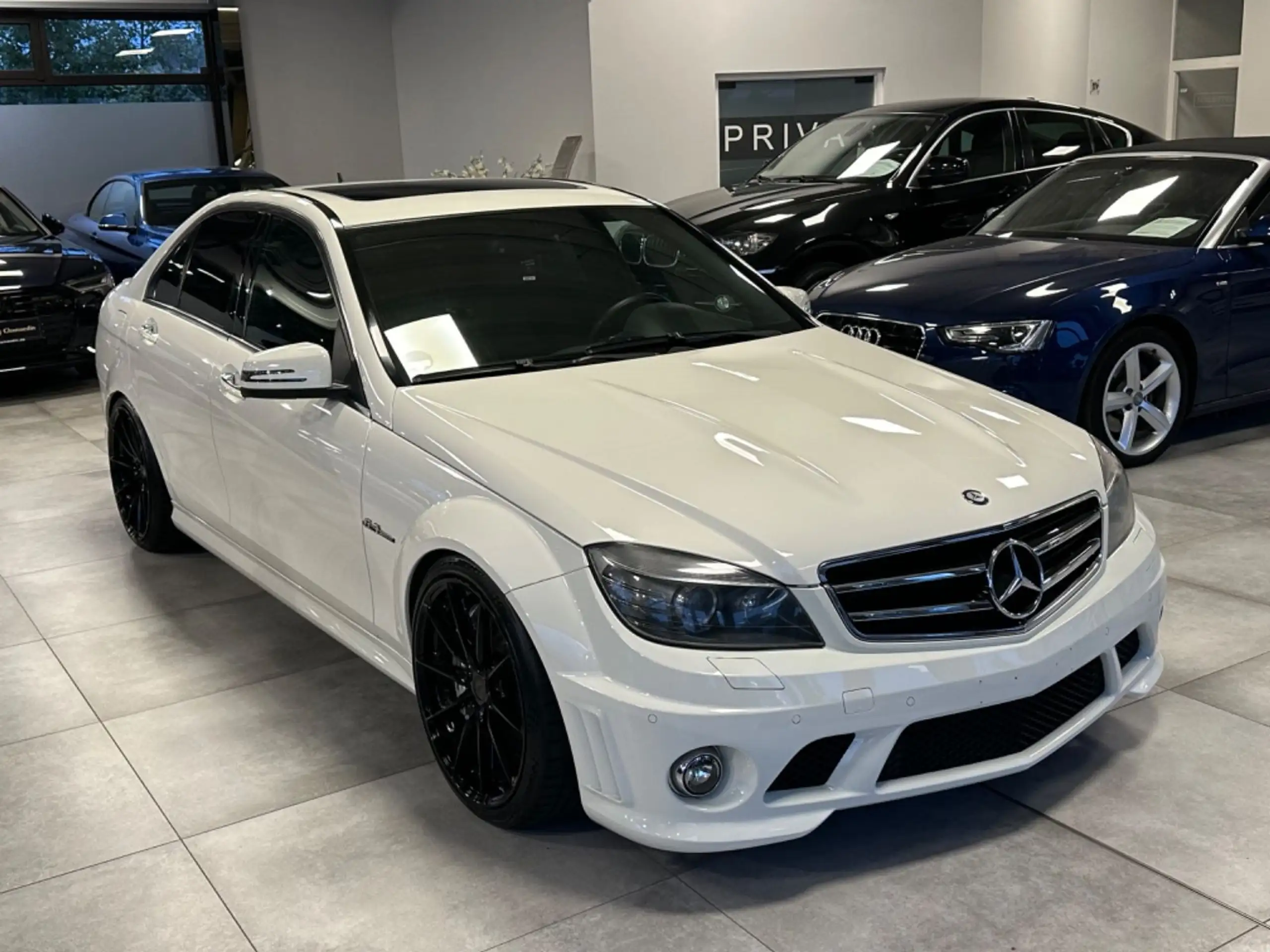 Mercedes-Benz - C 63 AMG