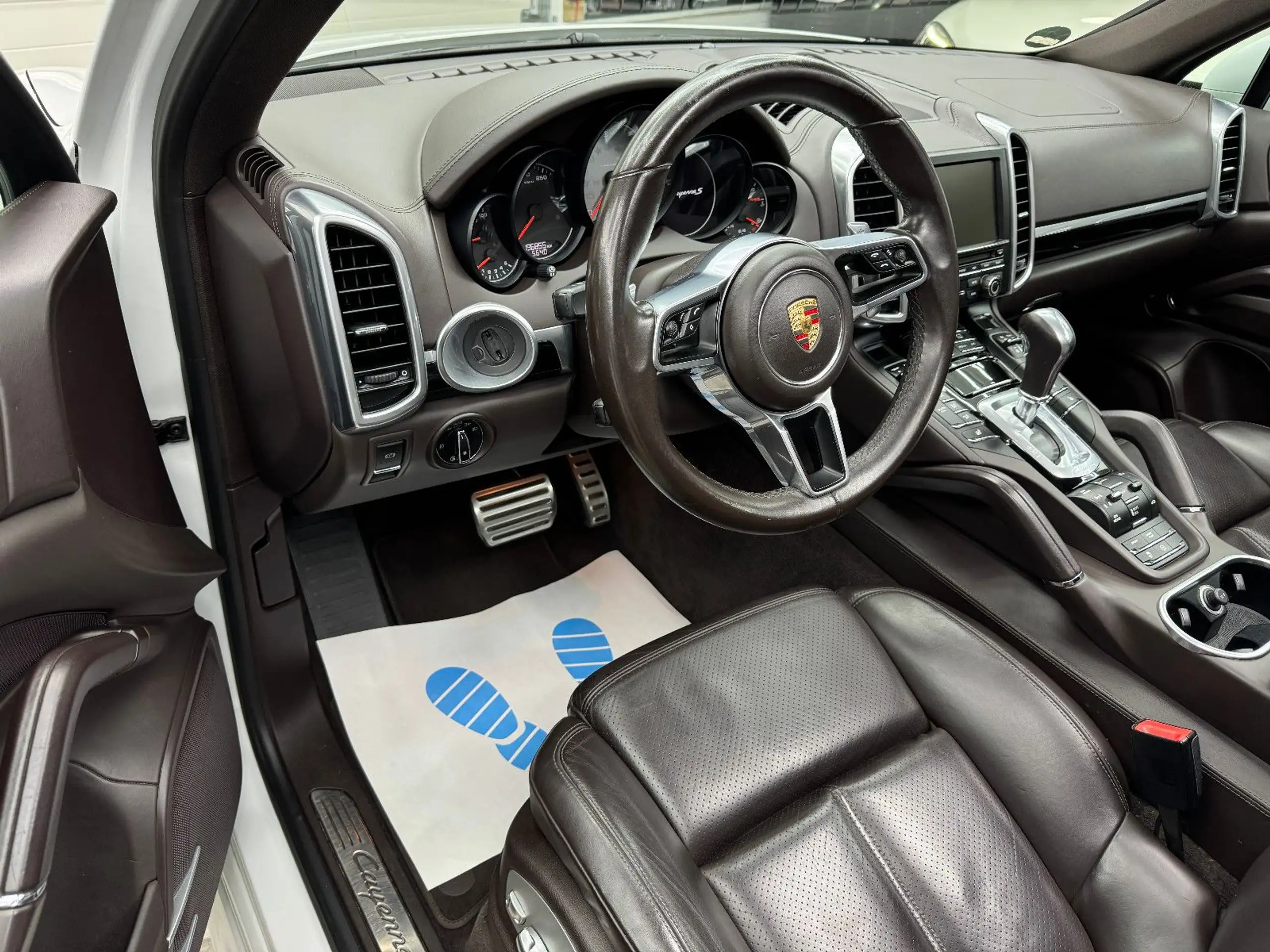 Porsche - Cayenne