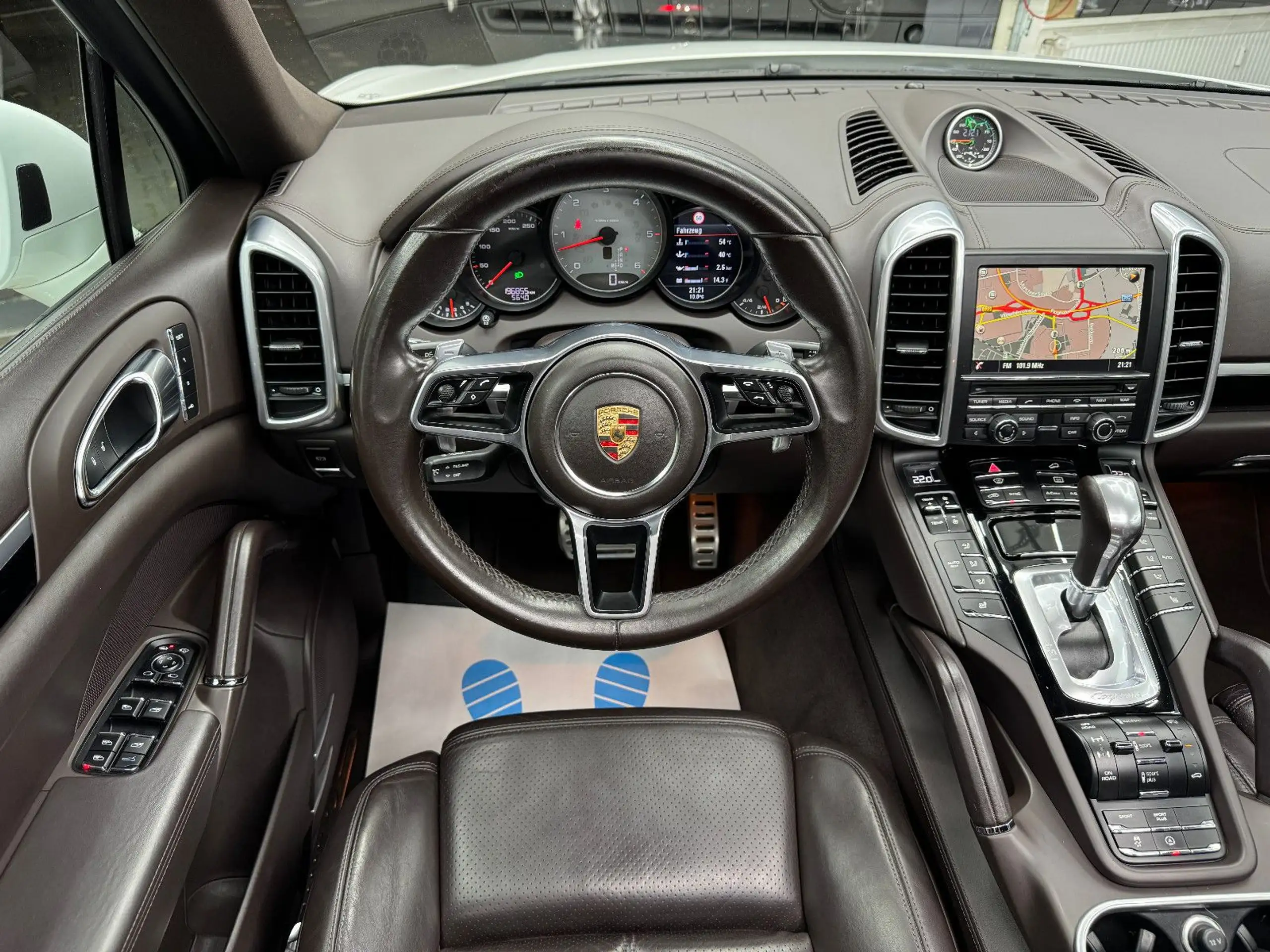 Porsche - Cayenne