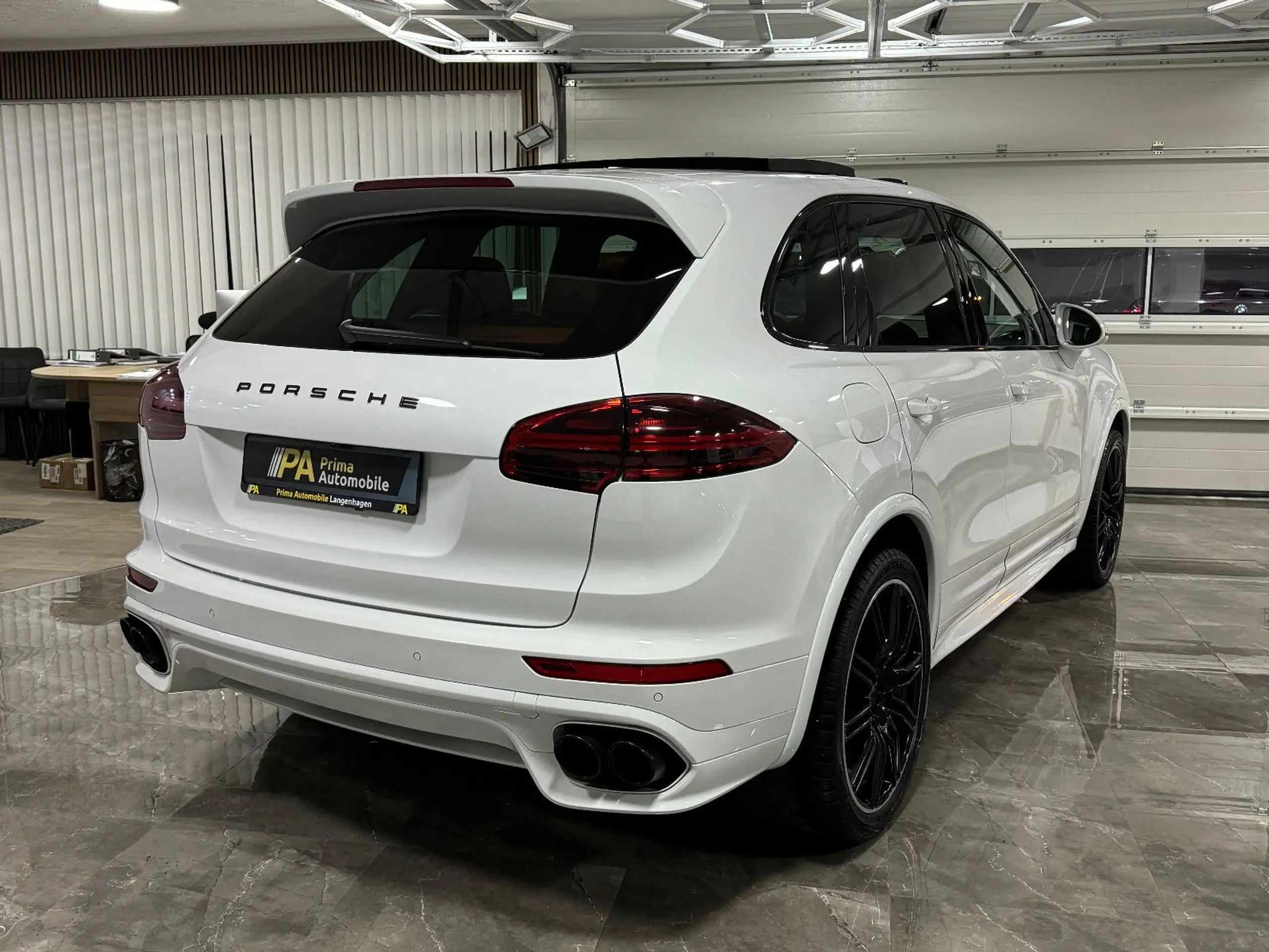 Porsche - Cayenne