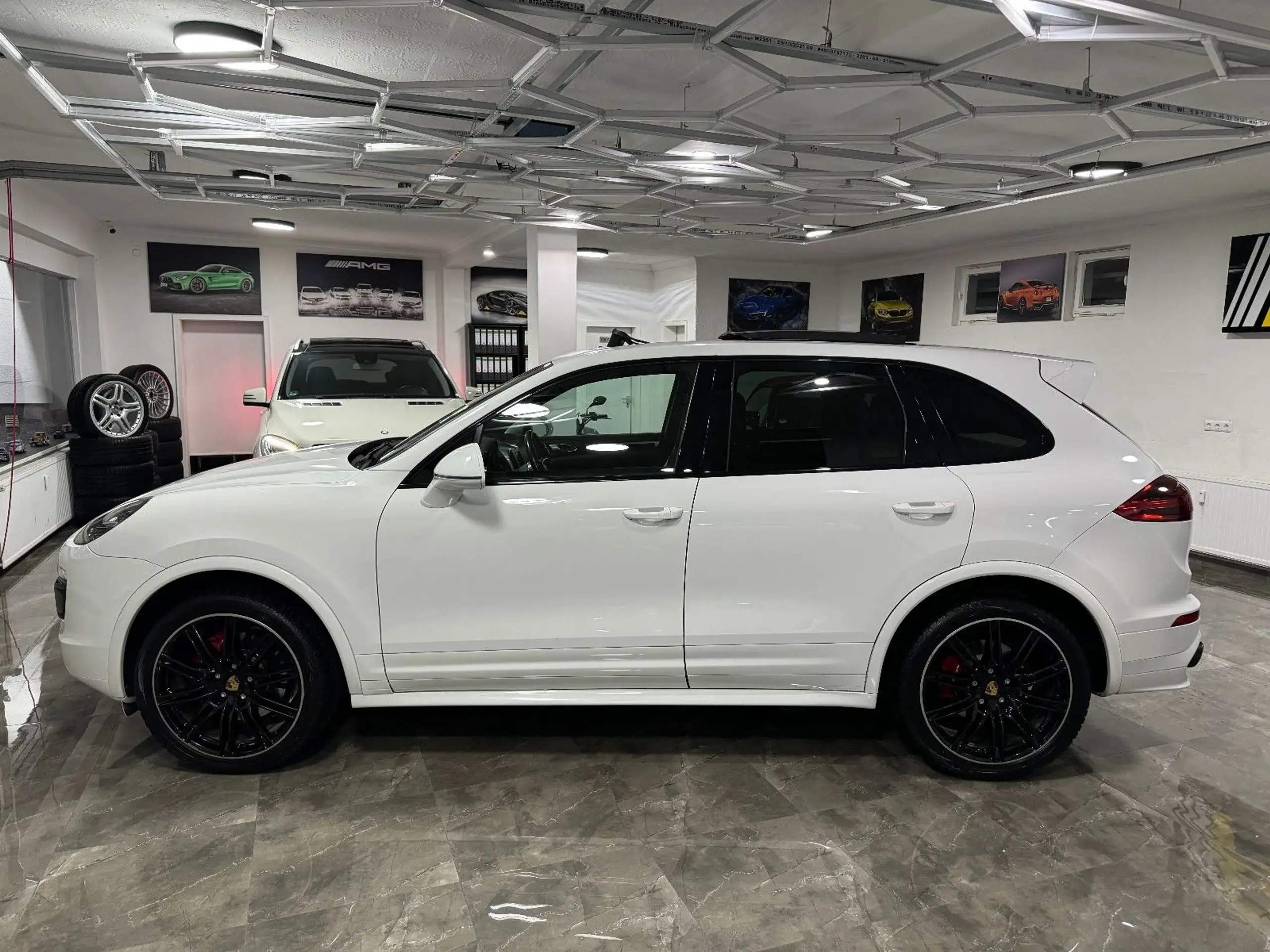 Porsche - Cayenne