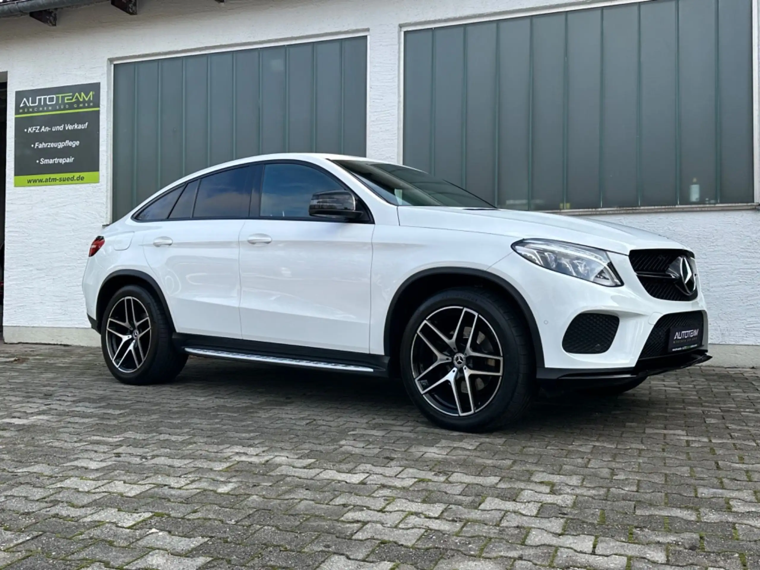 Mercedes-Benz - GLE 350