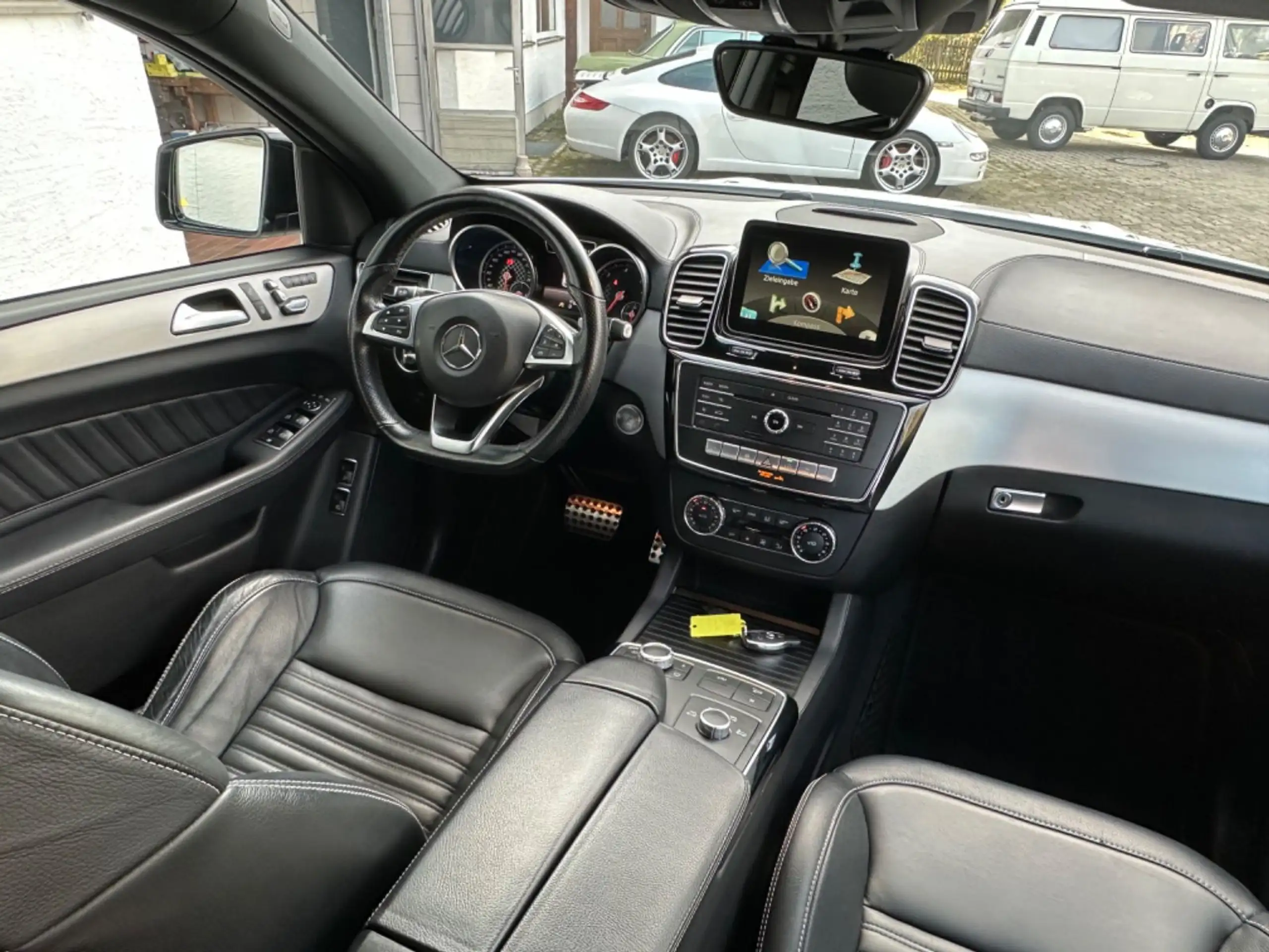 Mercedes-Benz - GLE 350