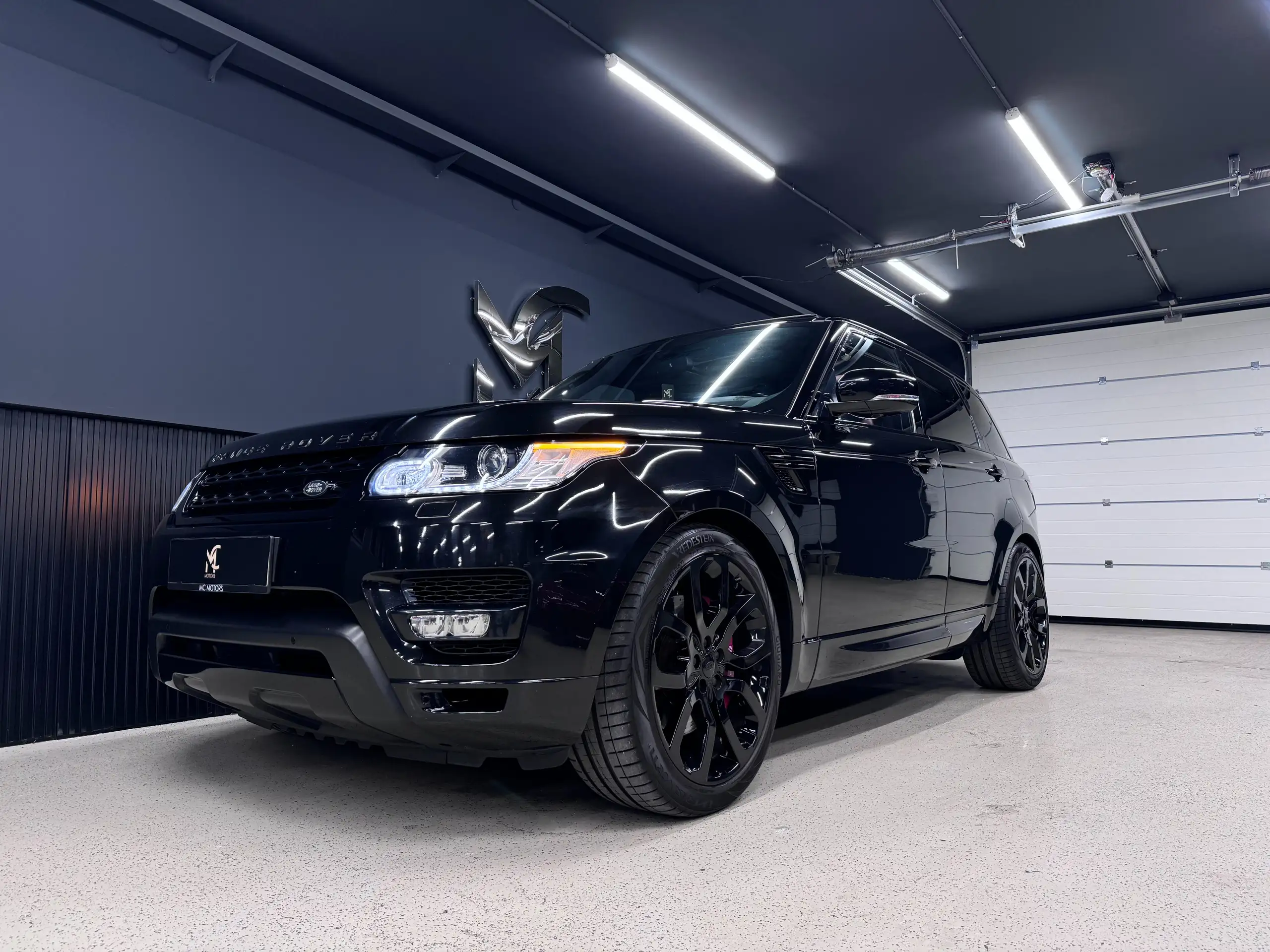 Land Rover - Range Rover Sport