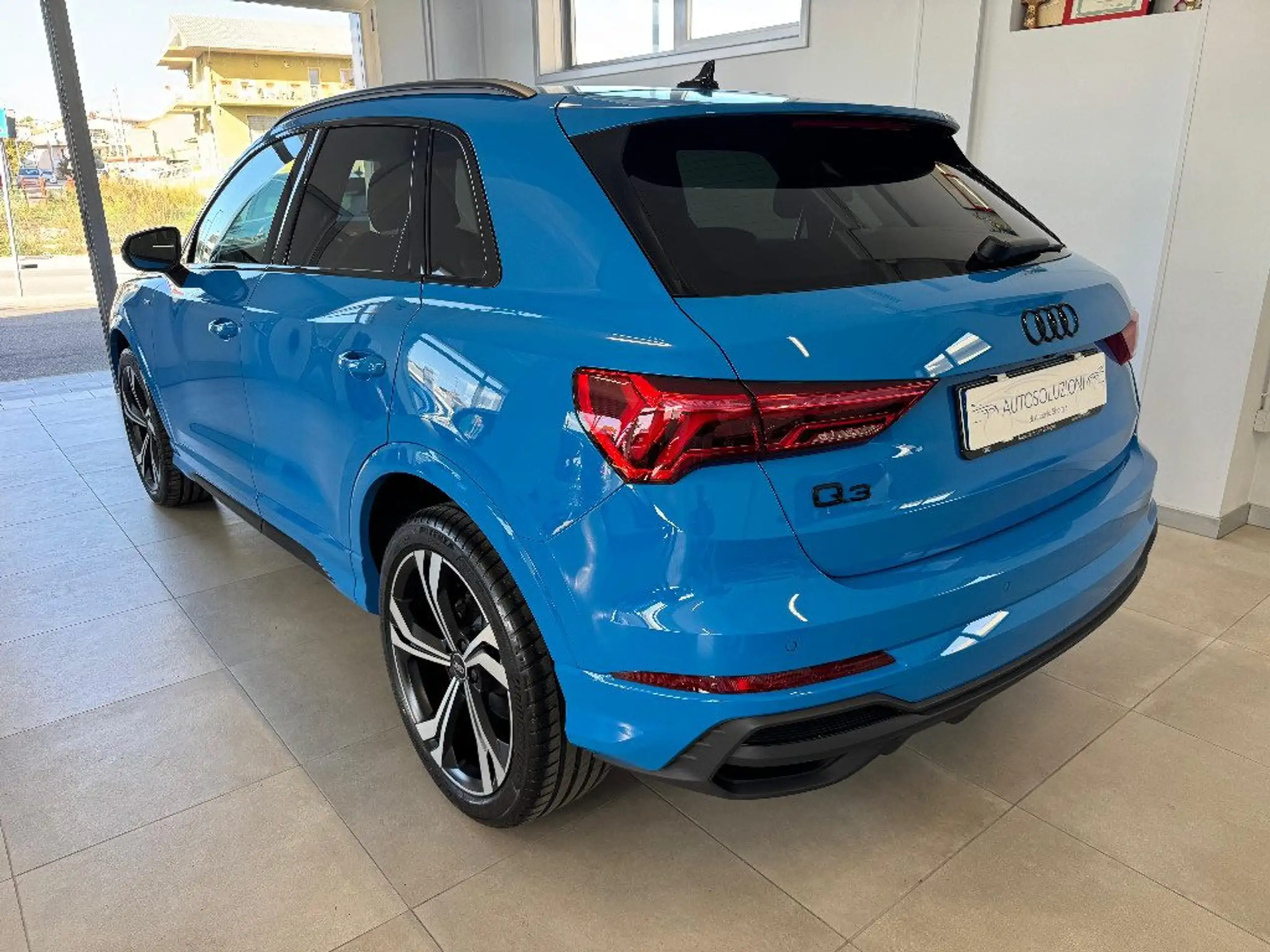 Audi - Q3