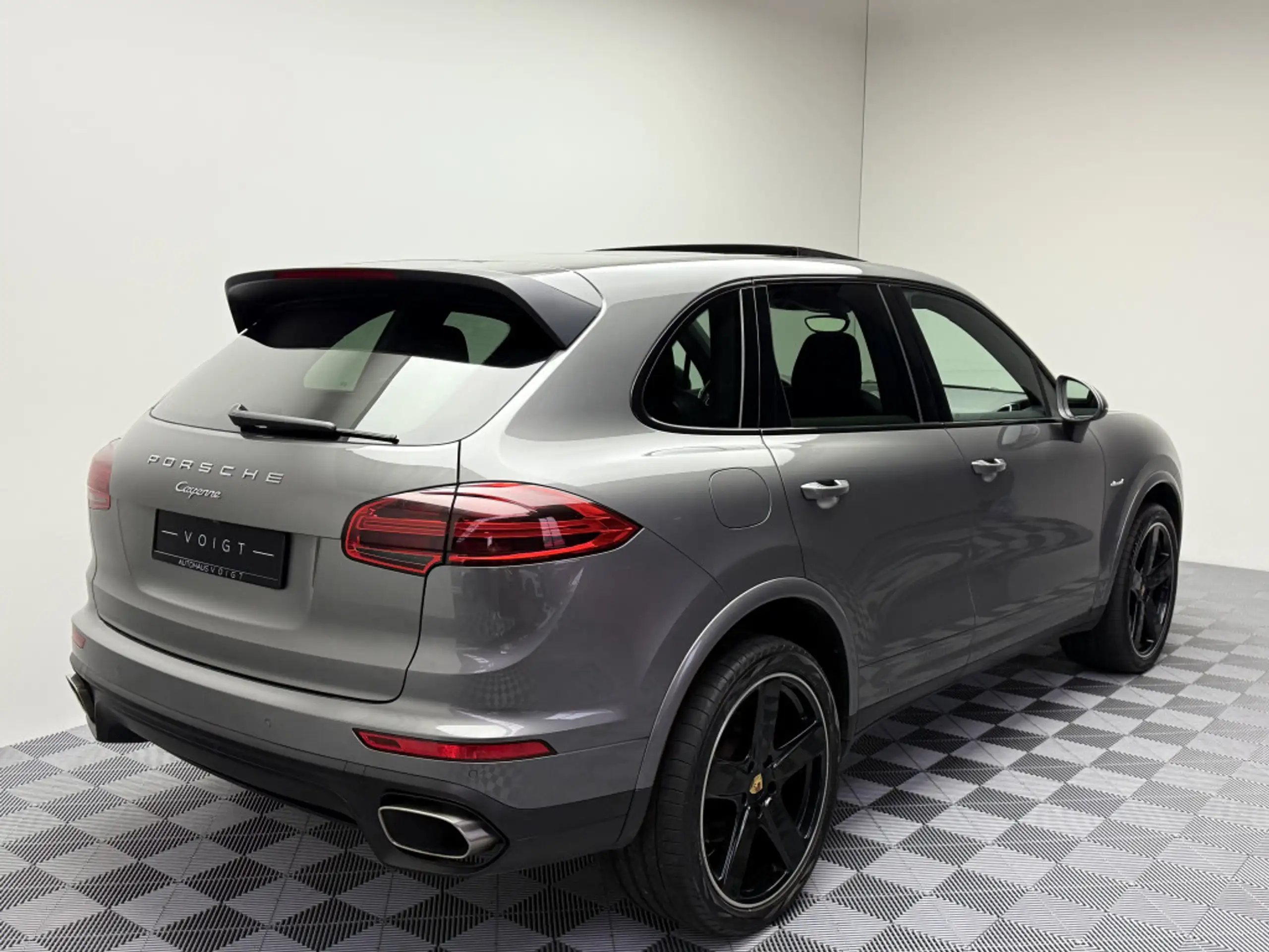 Porsche - Cayenne