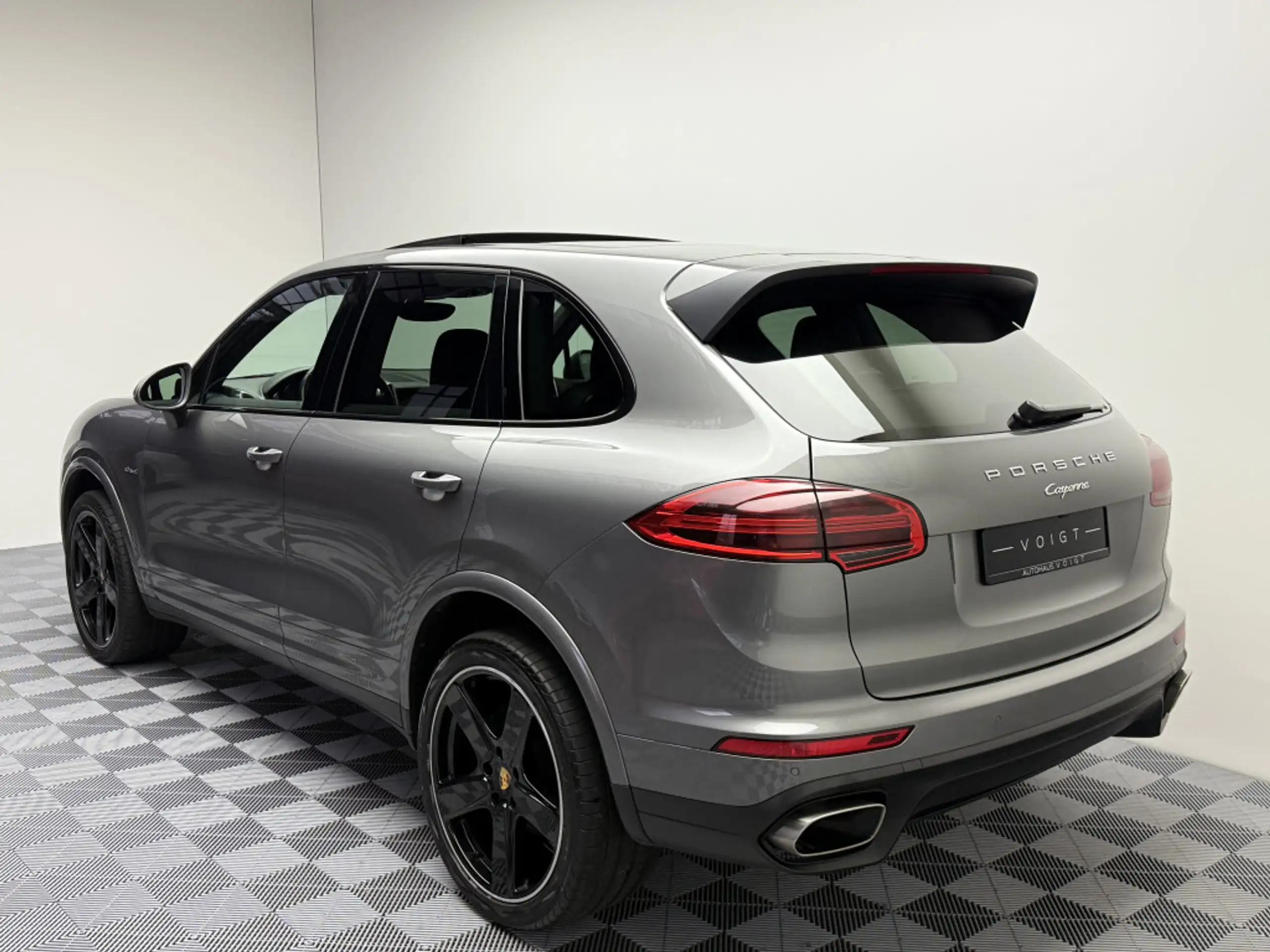 Porsche - Cayenne