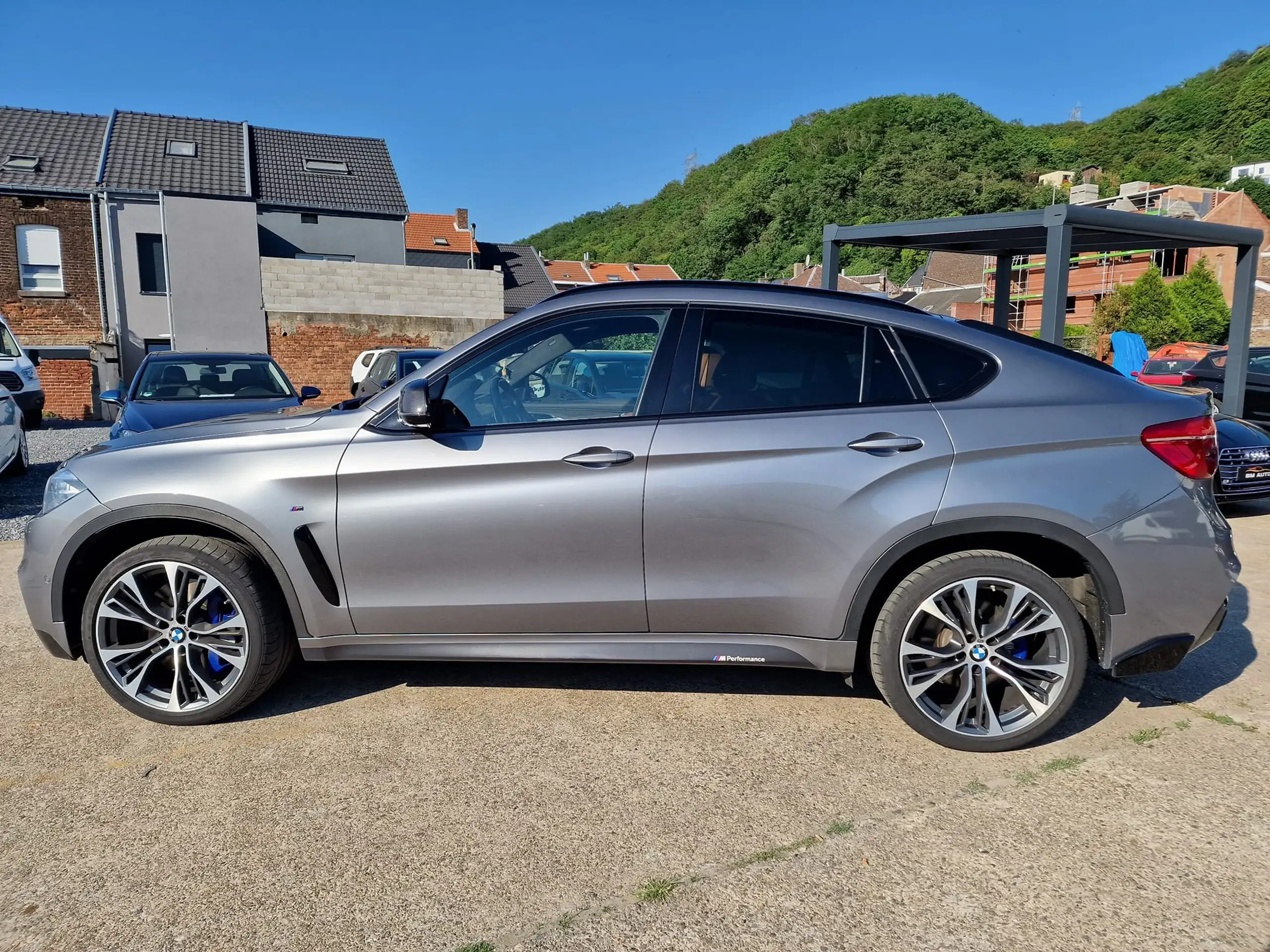 BMW - X6 M