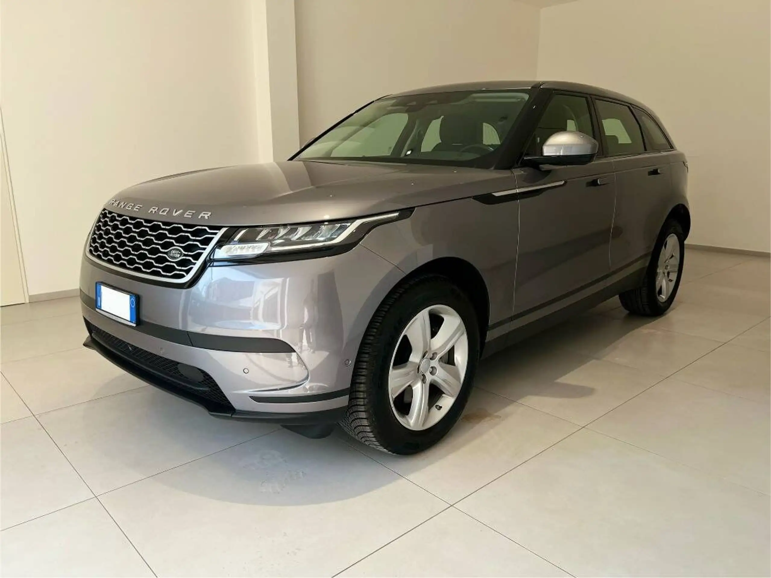 Land Rover - Range Rover Velar