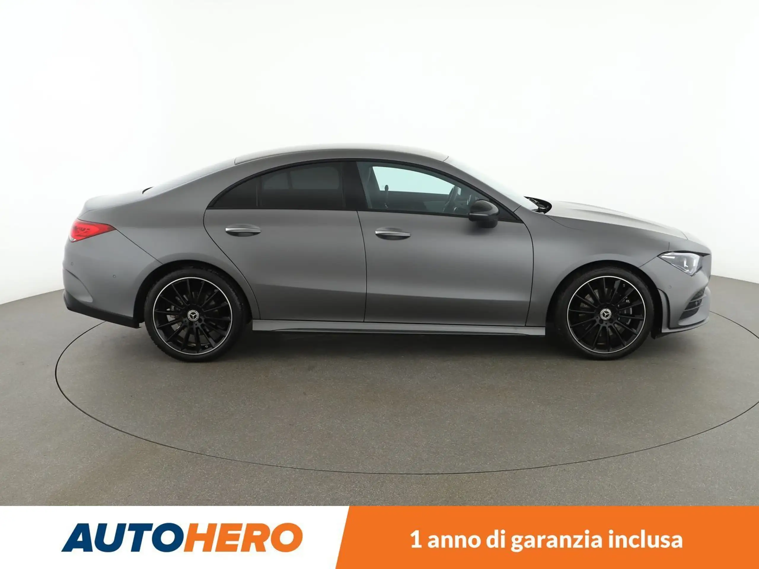 Mercedes-Benz - CLA 200