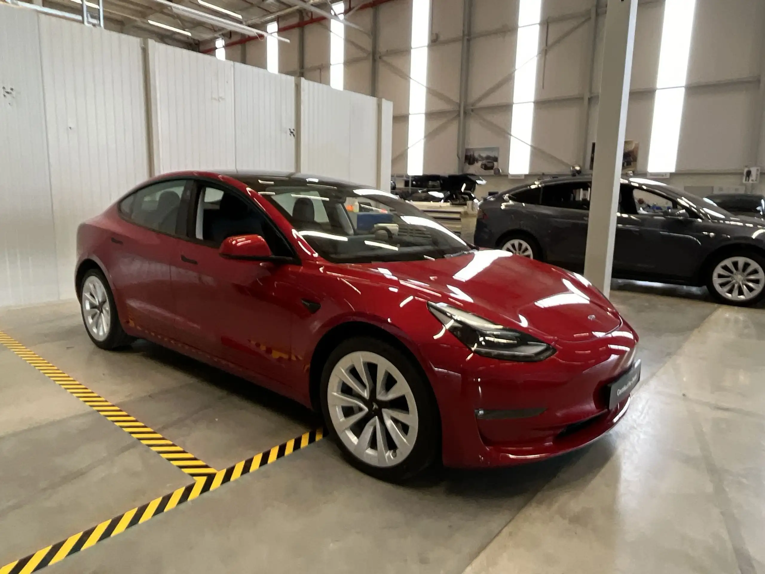 Tesla - Model 3