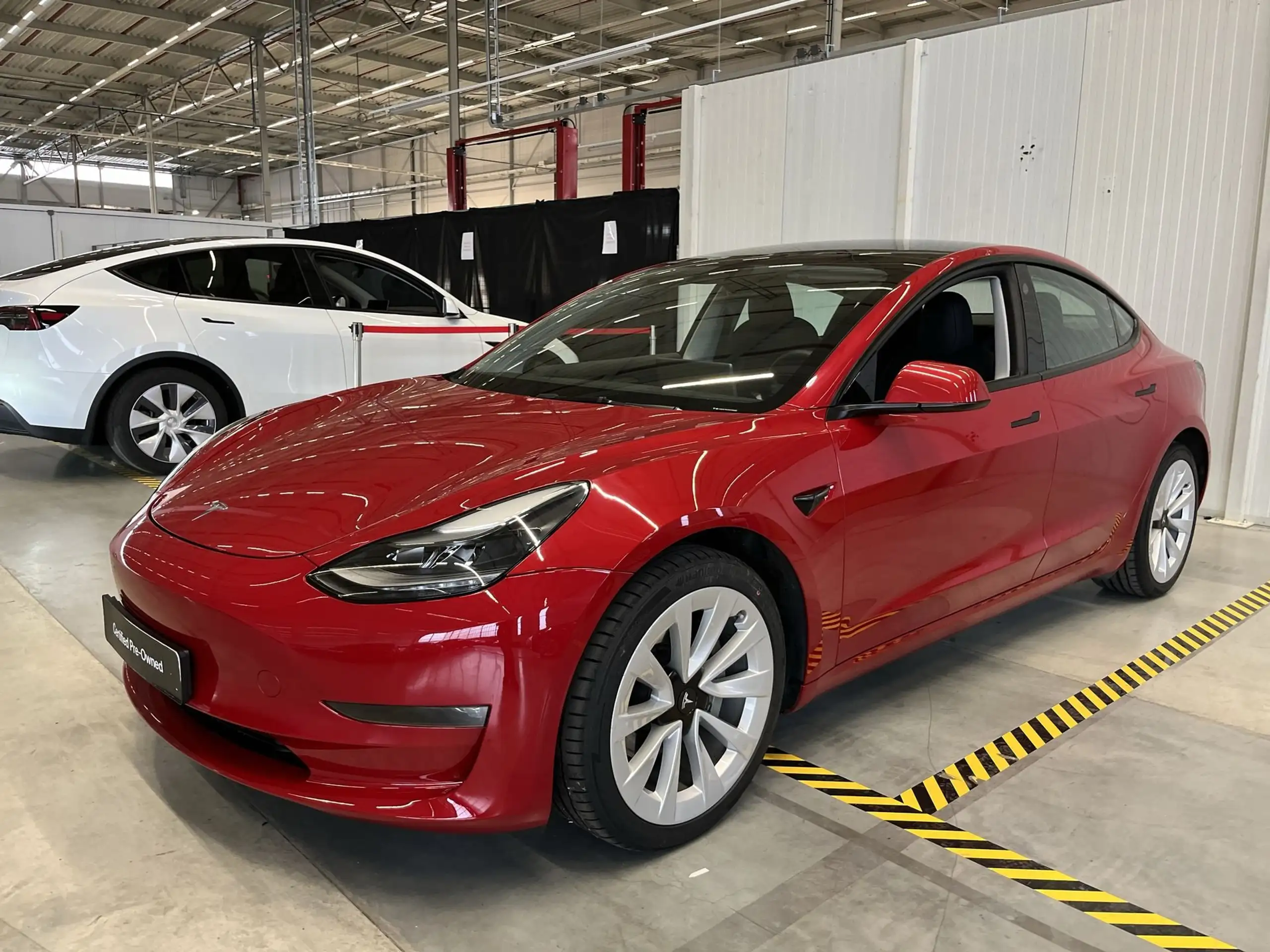 Tesla - Model 3