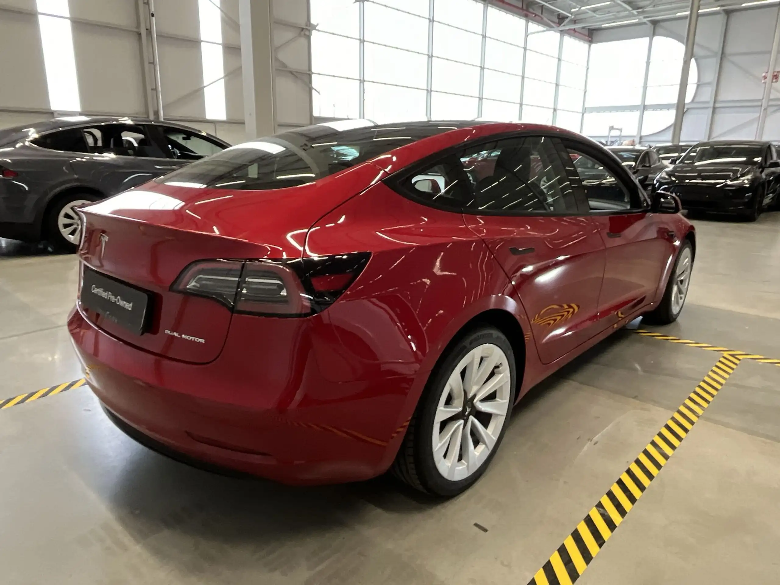 Tesla - Model 3