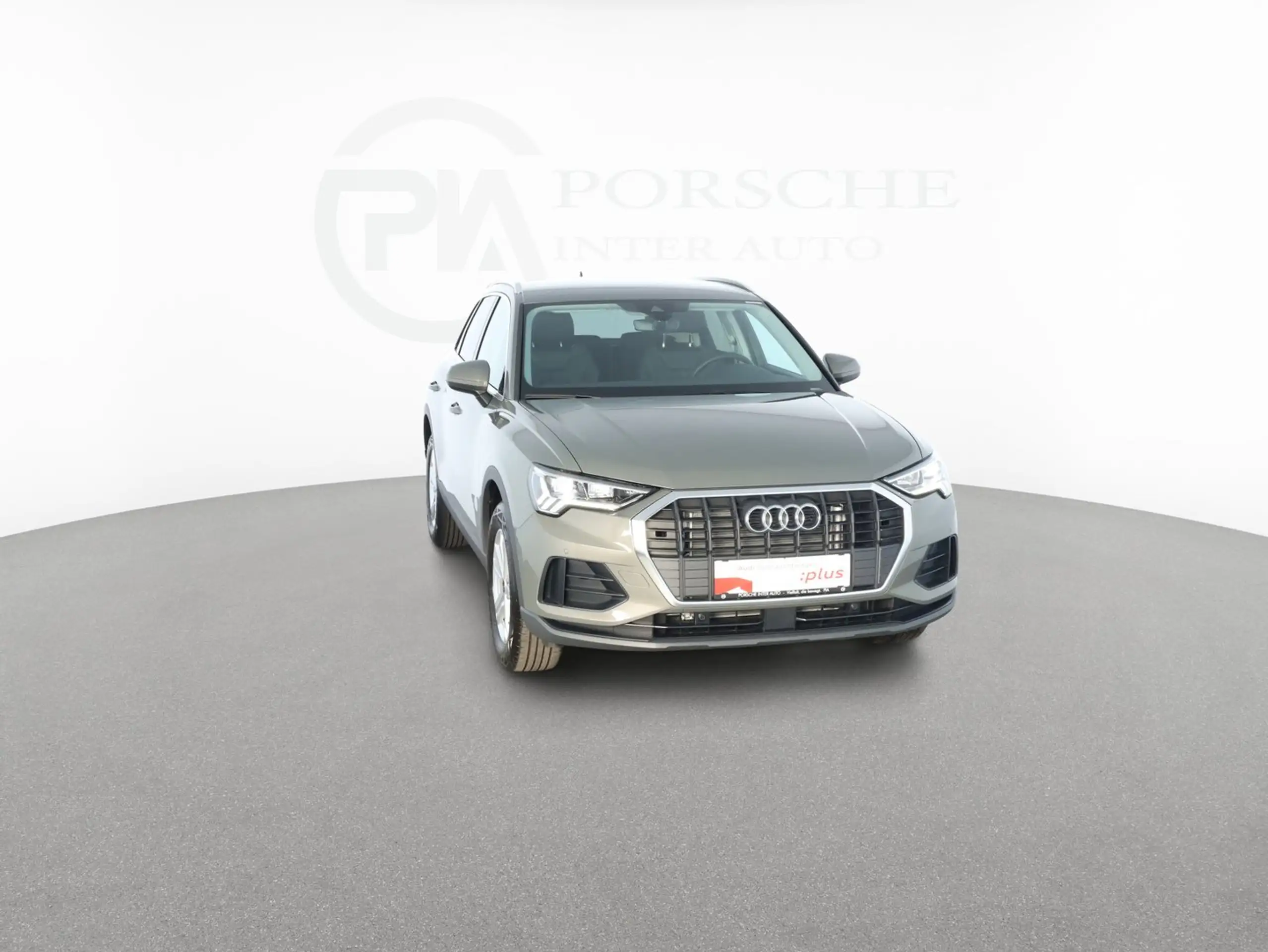 Audi - Q3