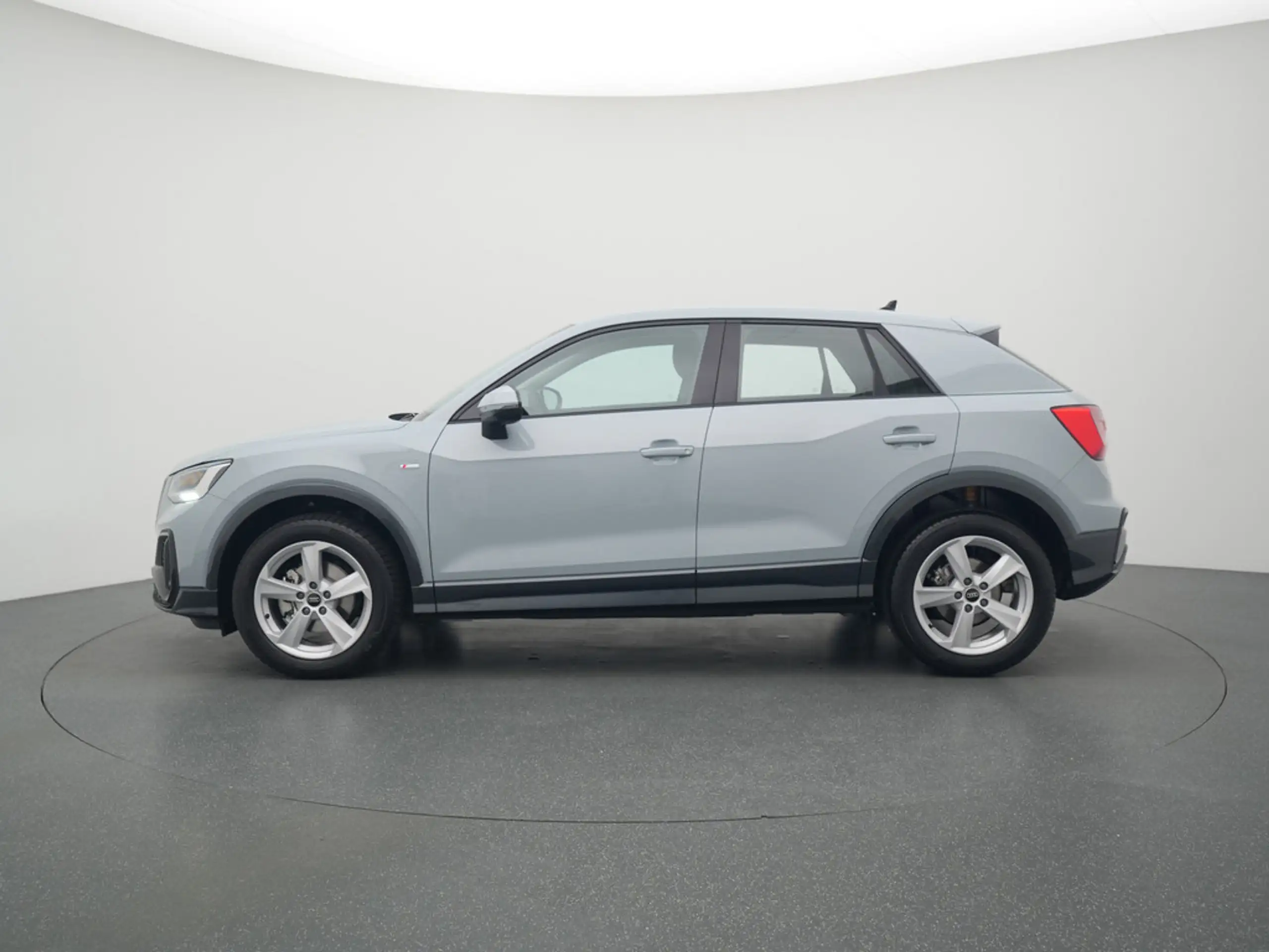 Audi - Q2