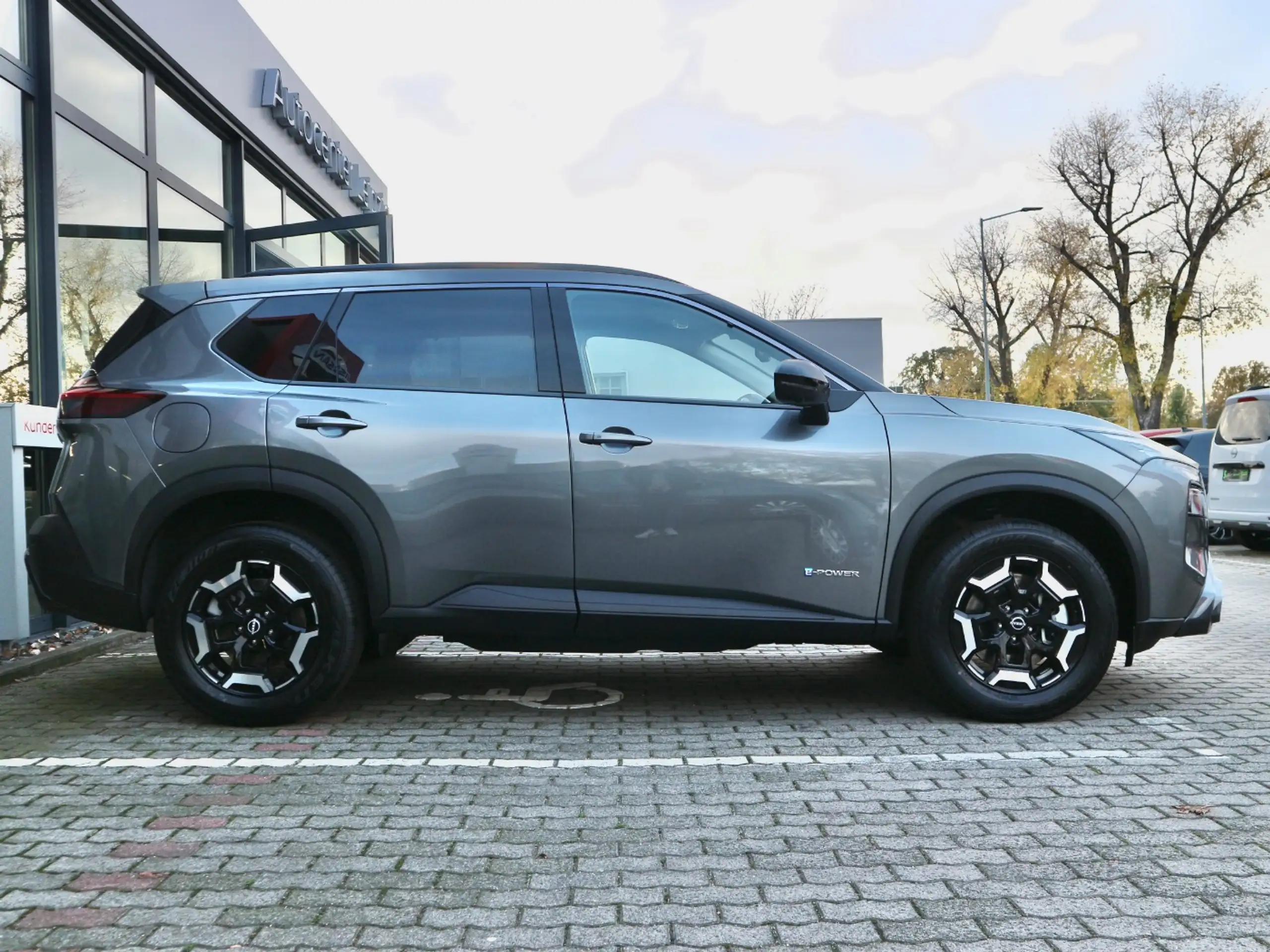 Nissan - X-Trail