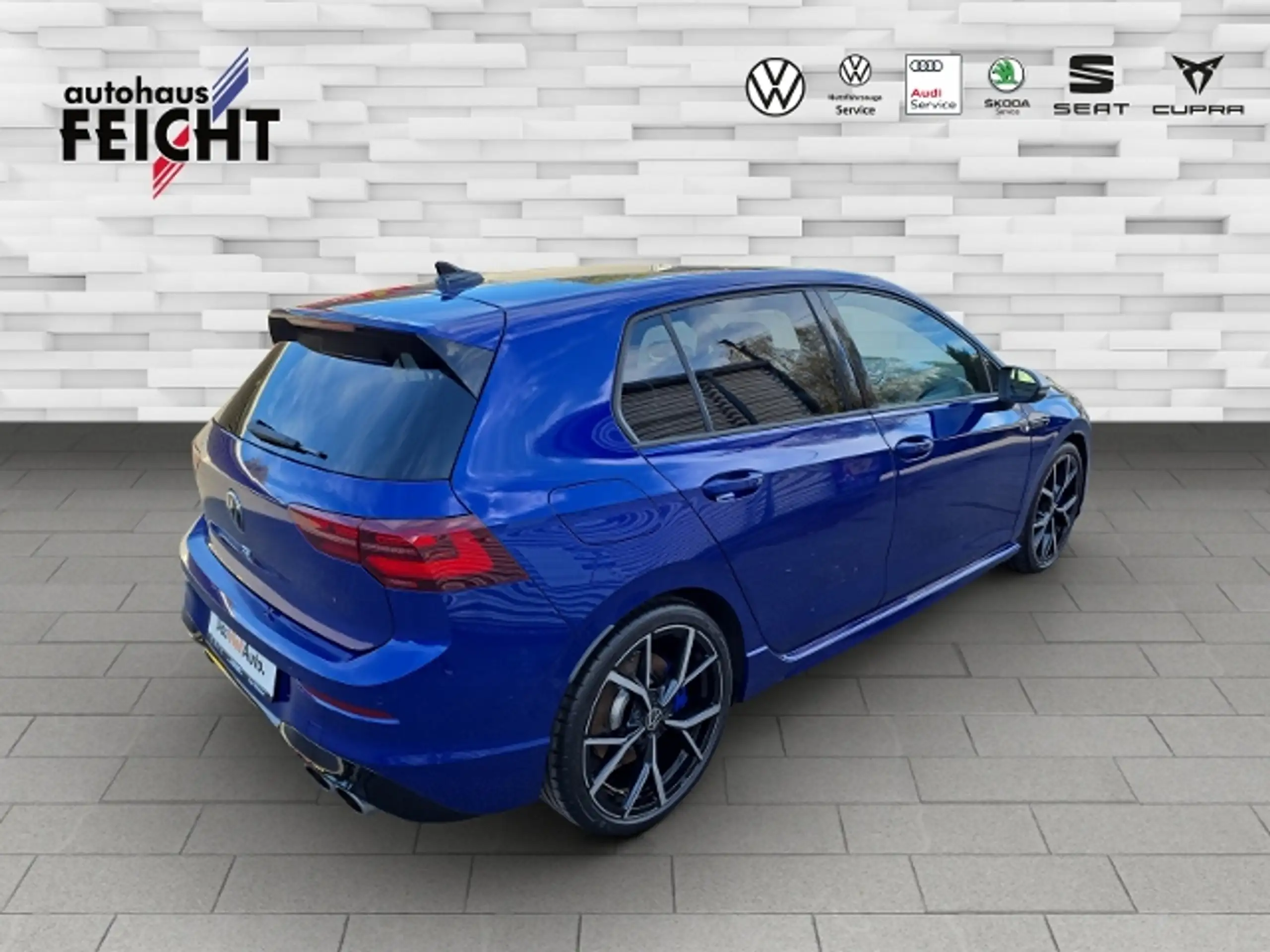 Volkswagen - Golf