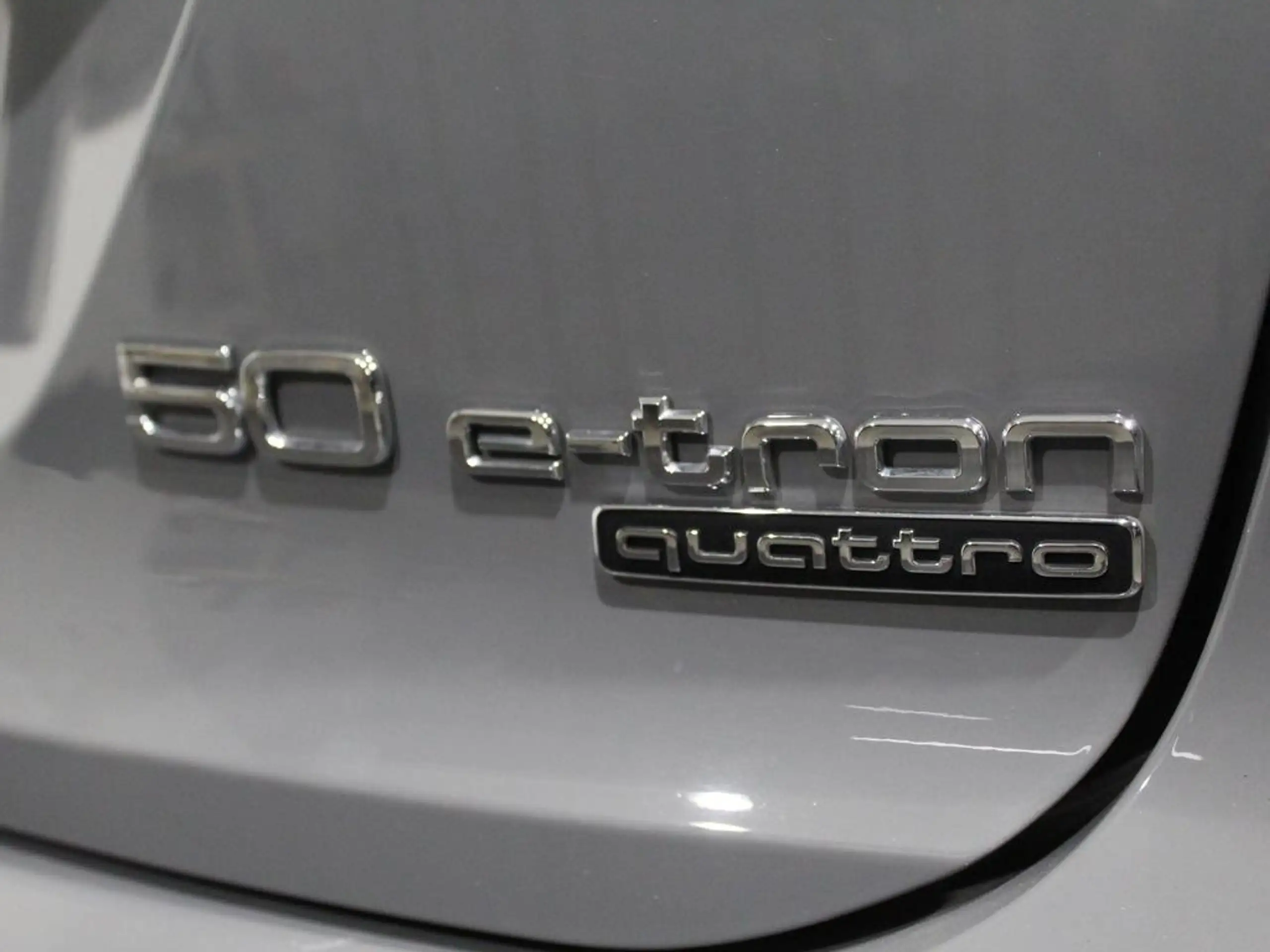 Audi - Q4 e-tron