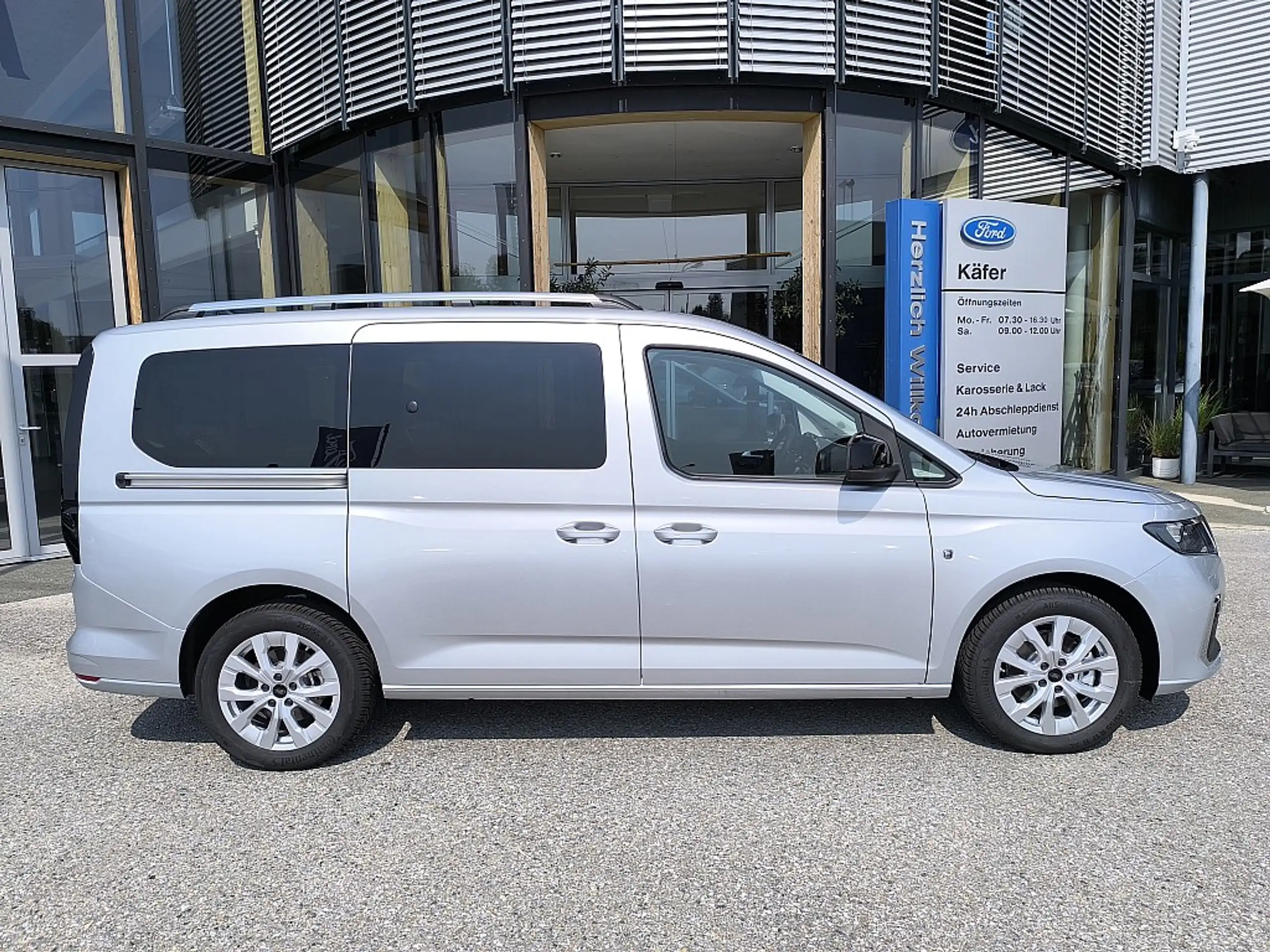 Ford - Grand Tourneo