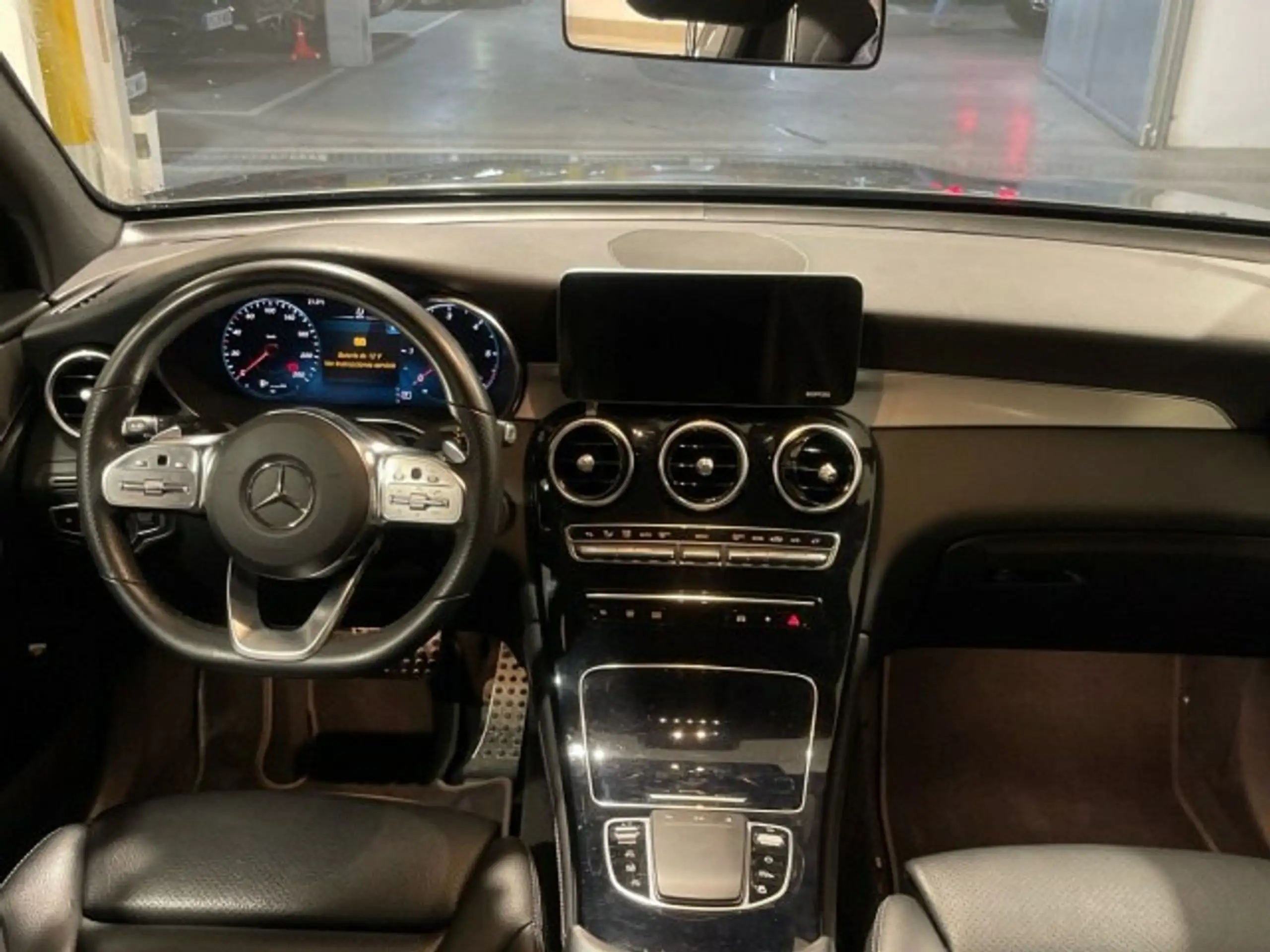 Mercedes-Benz - GLC 220