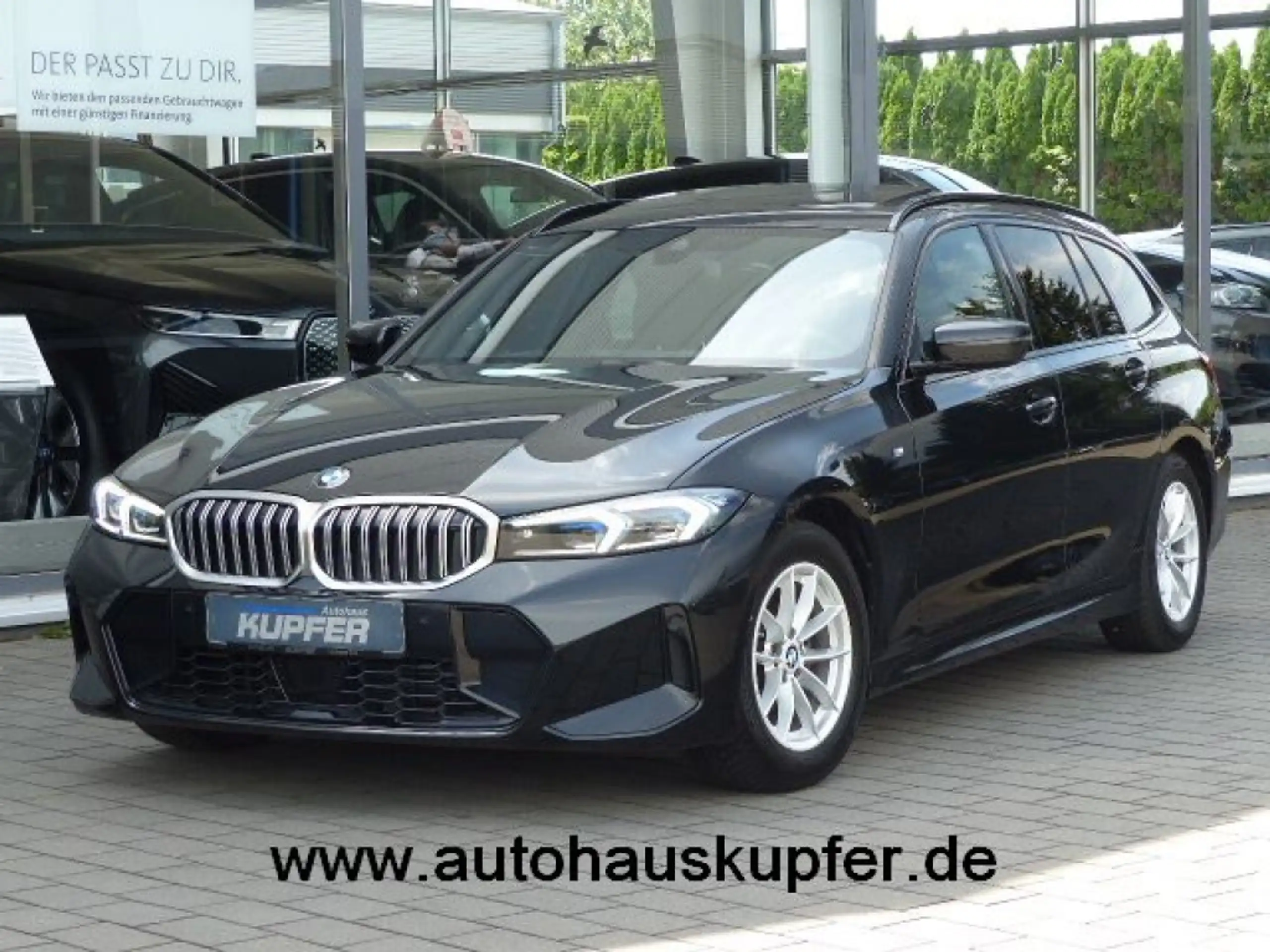 BMW - 320